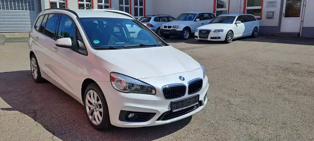 BMW 220 220 i Advantage