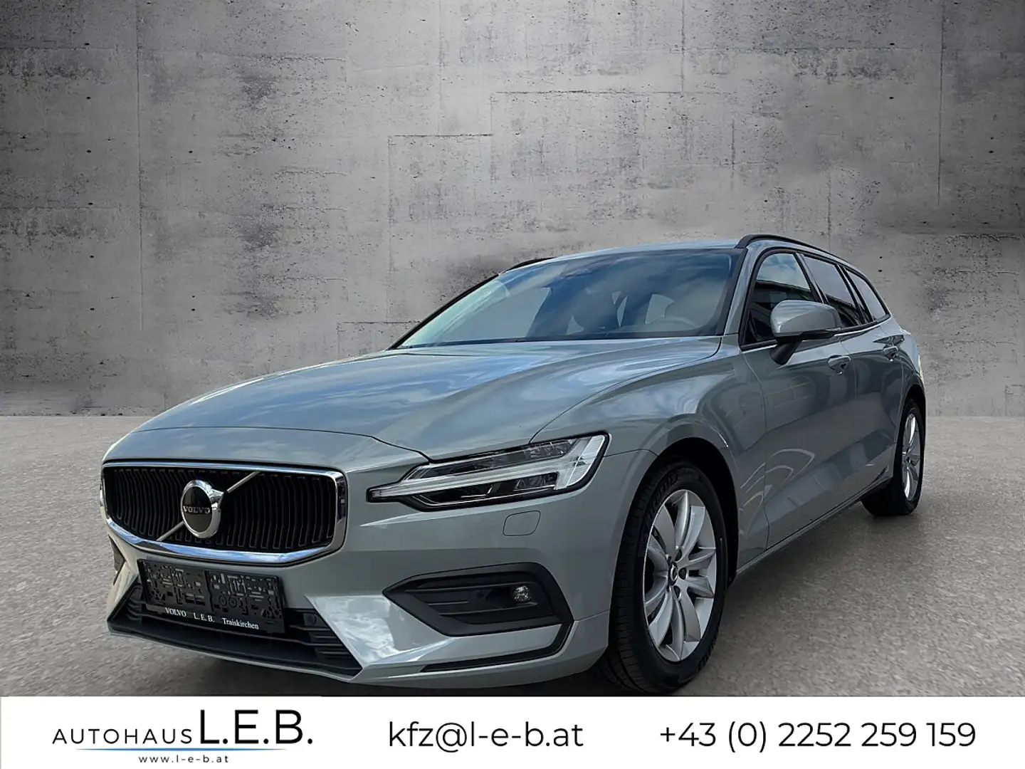 Volvo V60 V 60 B4 (Benzin) Core Mild-Hybrid (EURO 6e) Grau - 1