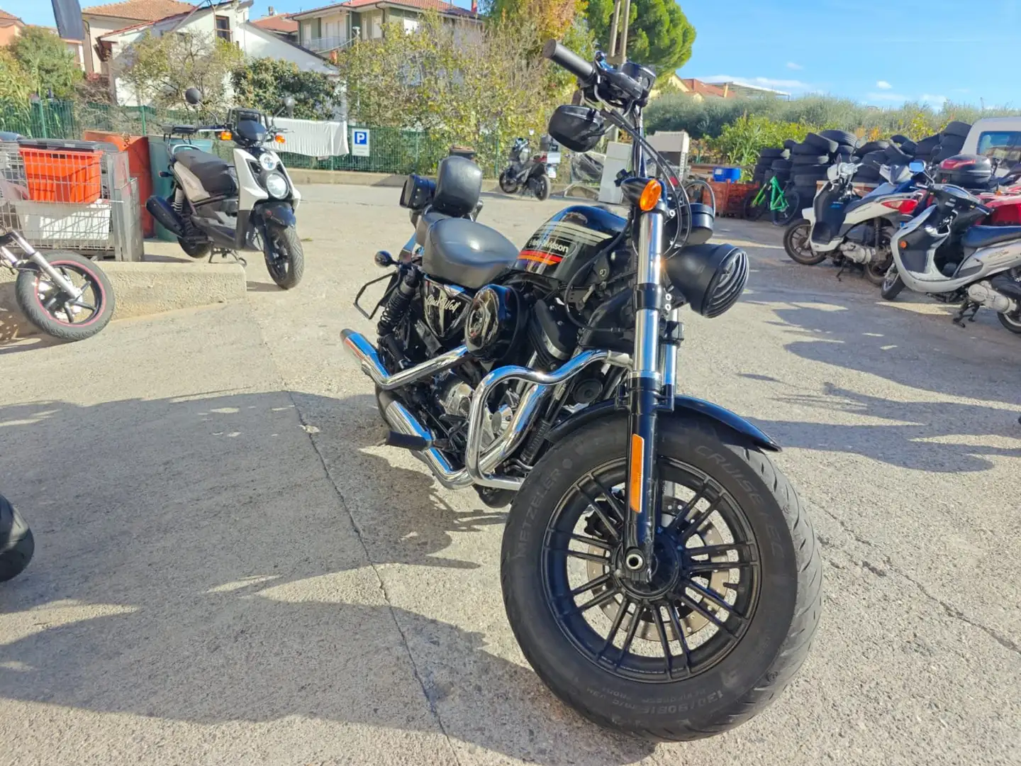 Harley-Davidson Sportster 1200 Forty Eight Noir - 1
