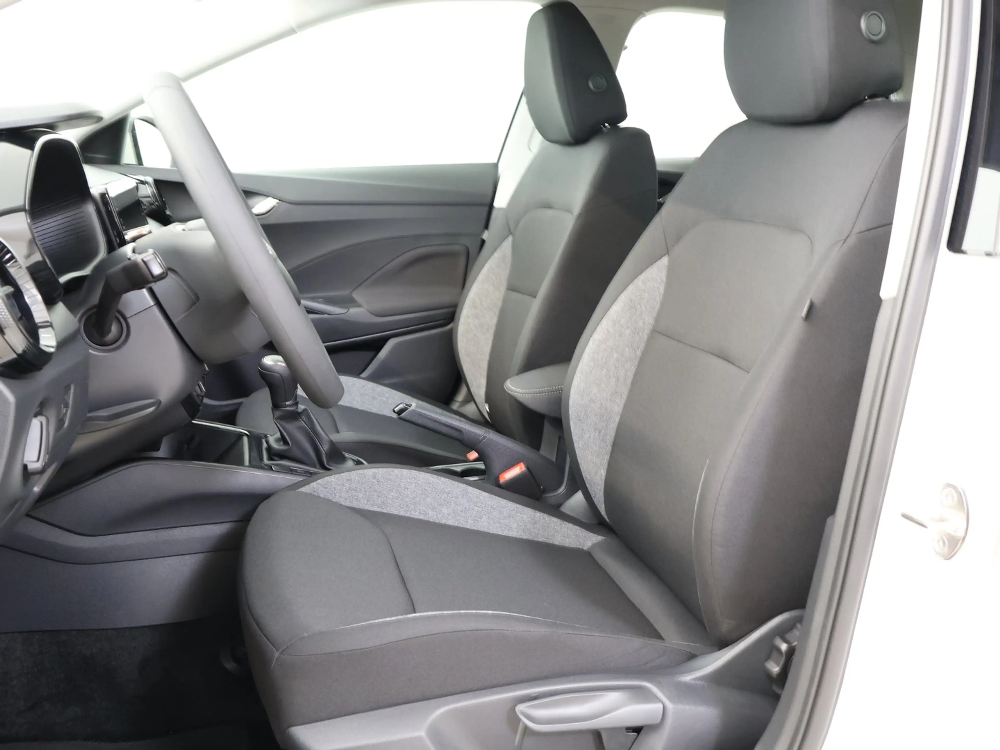Skoda Fabia Essence — photo 9