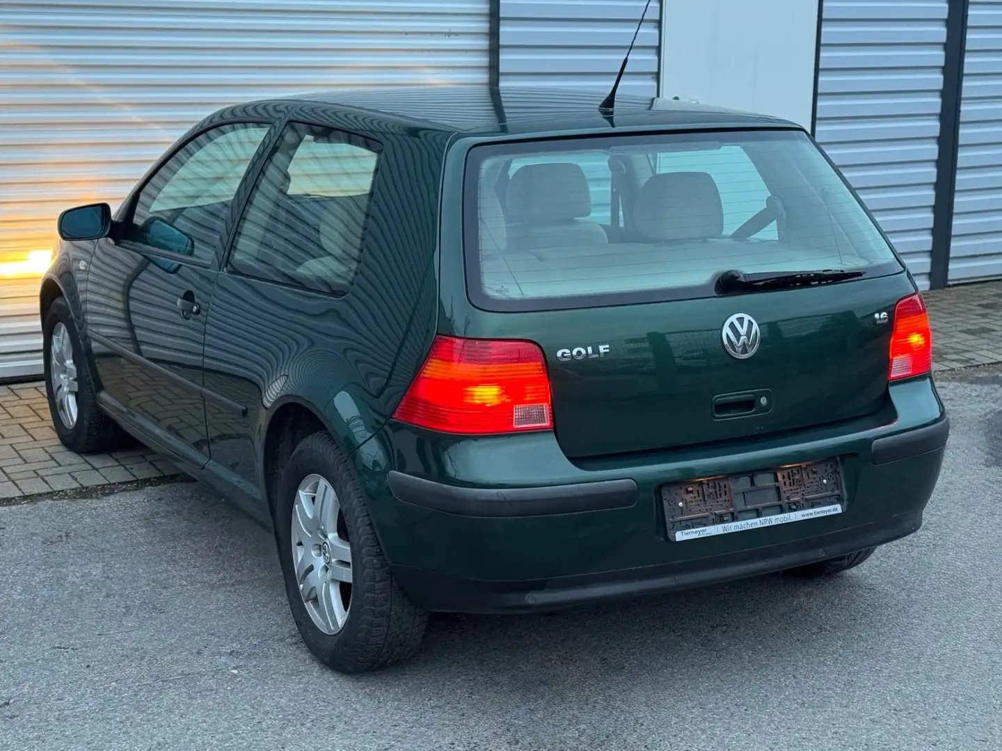 Volkswagen Golf IV 1.6-2.Hand-Sitzheiz-Klima-PDC-TÜV27 Vert - 2