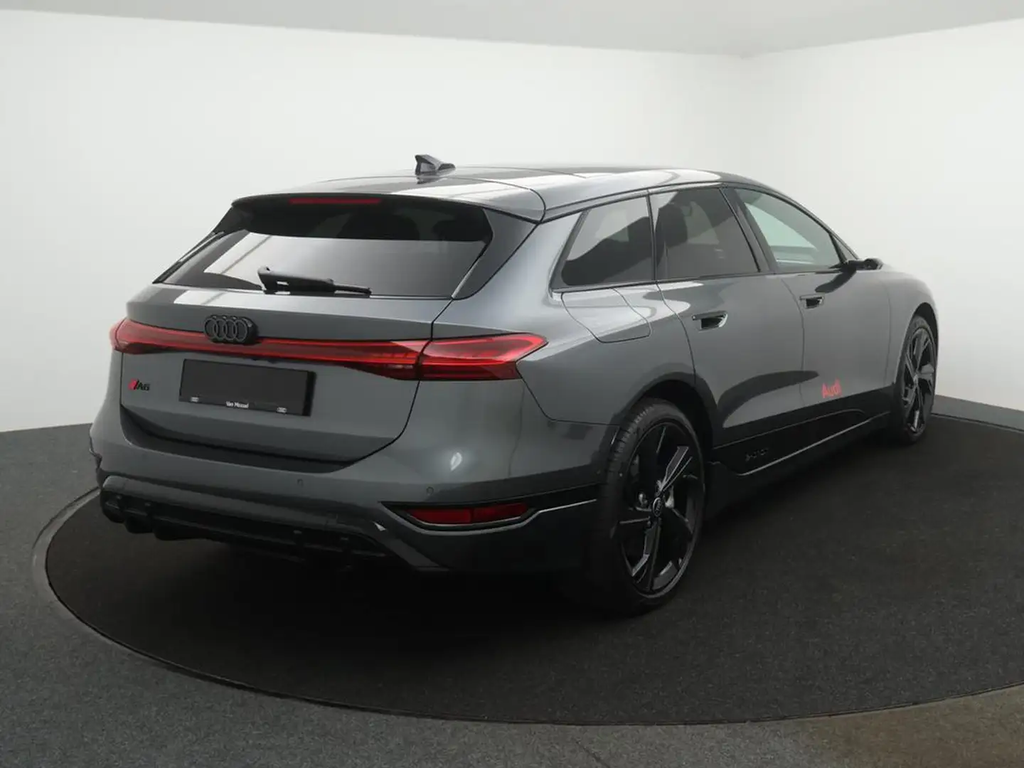 Audi A6 Avant e-tron Audi A6 Avant S line e-tron performan Grijs - 2