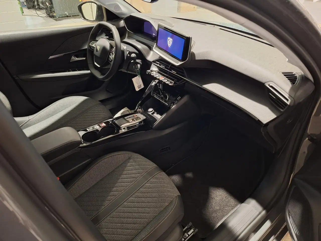 Peugeot 208 1.2 hybrid Allure 136 KM ZERO PRONTA CONSEGNA 8