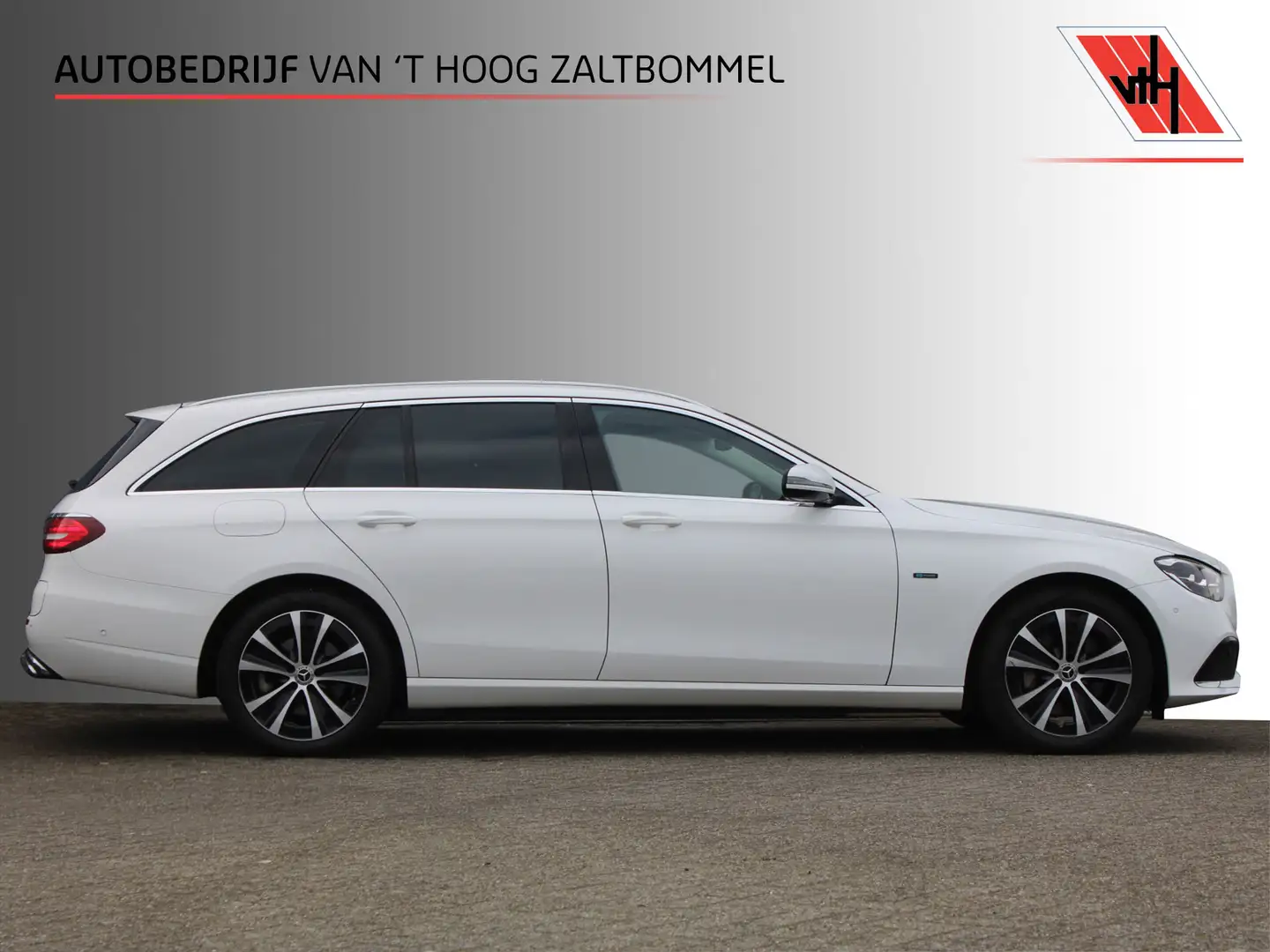 Mercedes-Benz E 300 Estate 300e Avantgarde DISTRONIC WIDESCREEN DAB TR Bianco - 1
