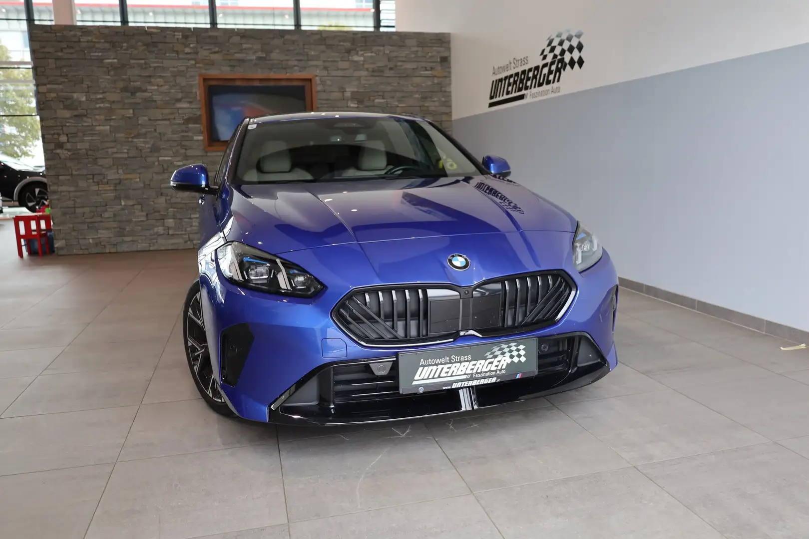 BMW 120 i Aut. M Sportpaket Head-Up HK HiFi DAB LED Blau - 2