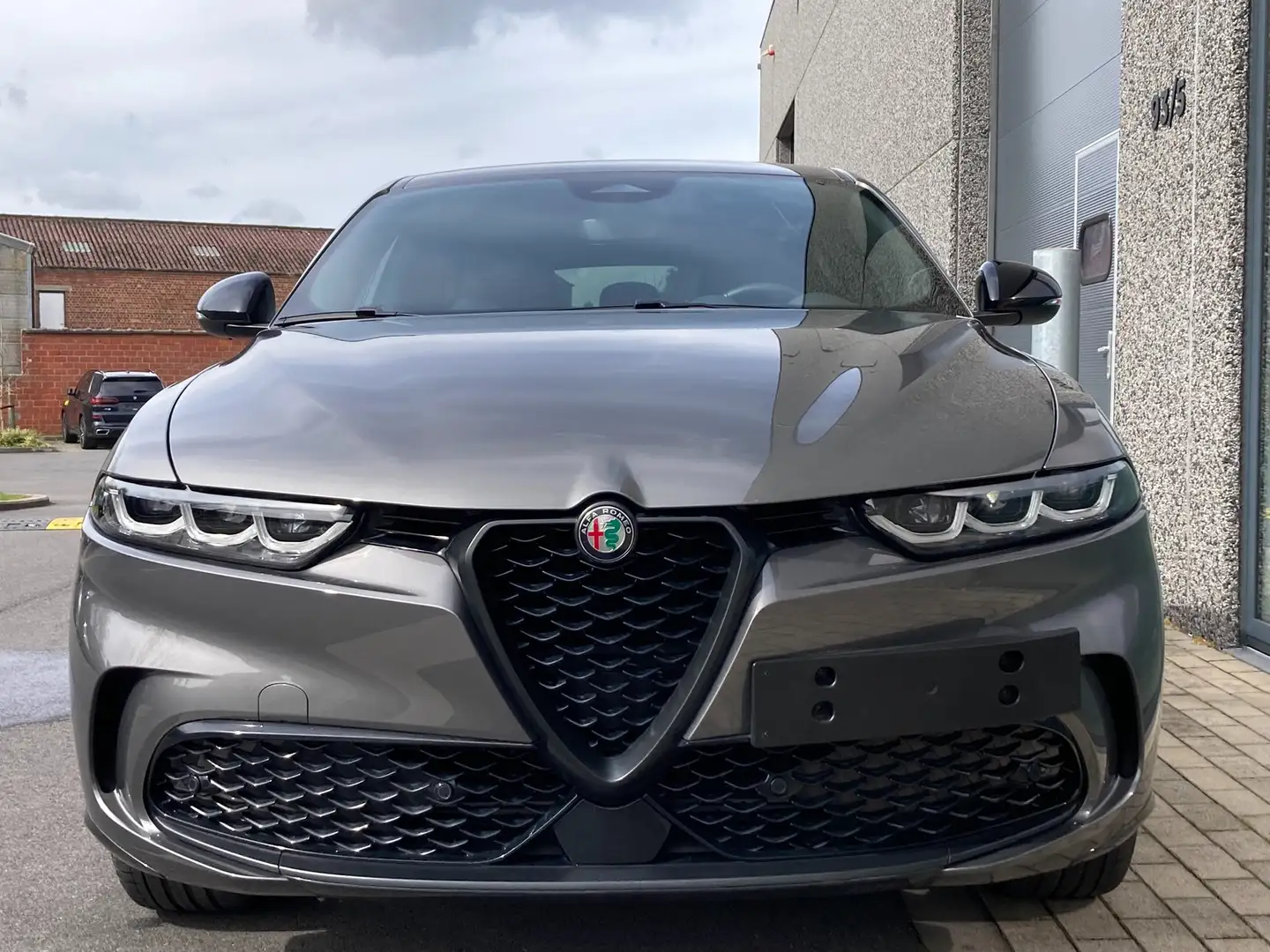 Alfa Romeo Tonale 1.5 MHEV Edizione Speciale - 2022 - 16.000 Km Grey - 1
