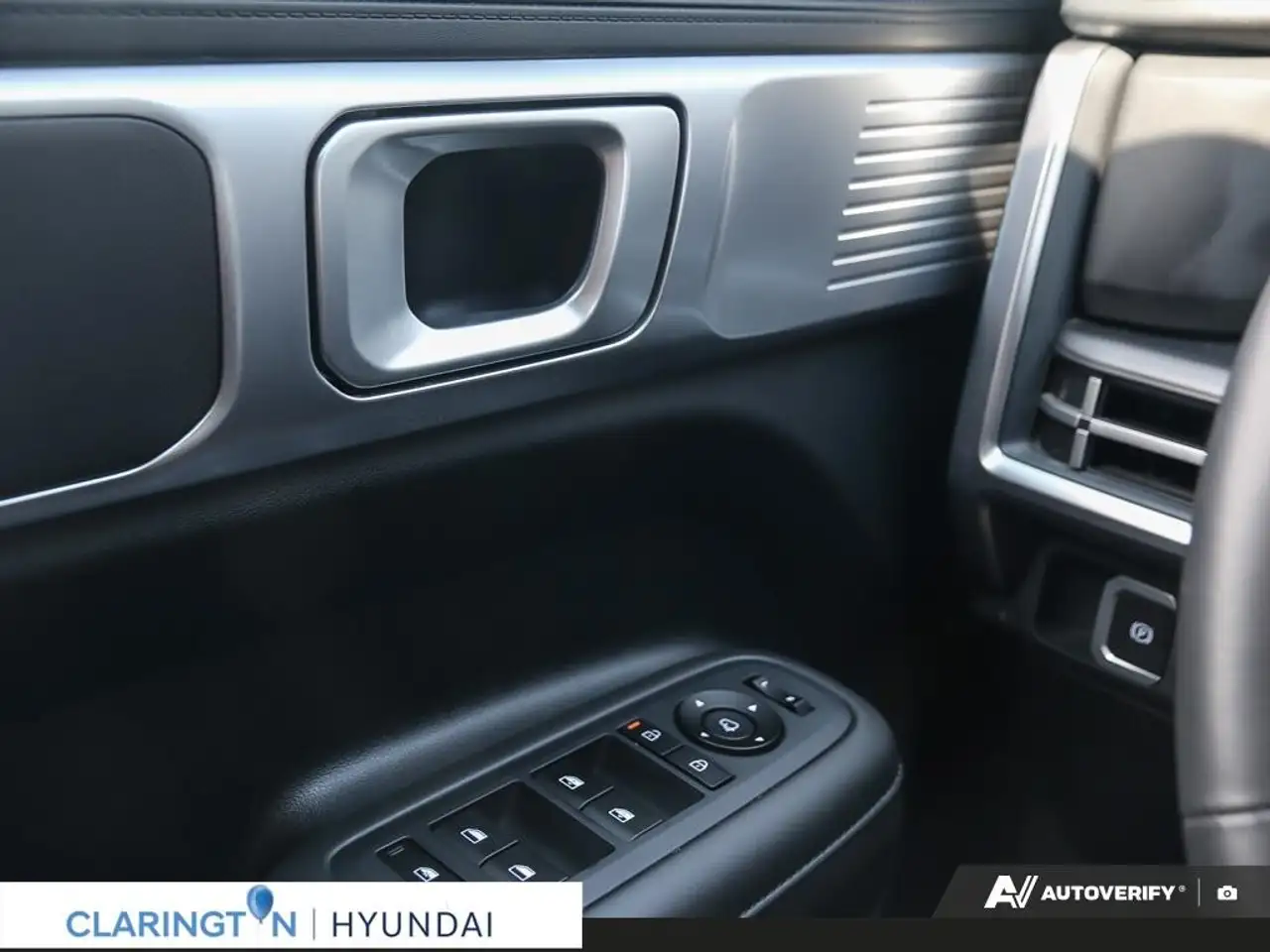 Hyundai SANTA FE photo Hyundai SANTA FE