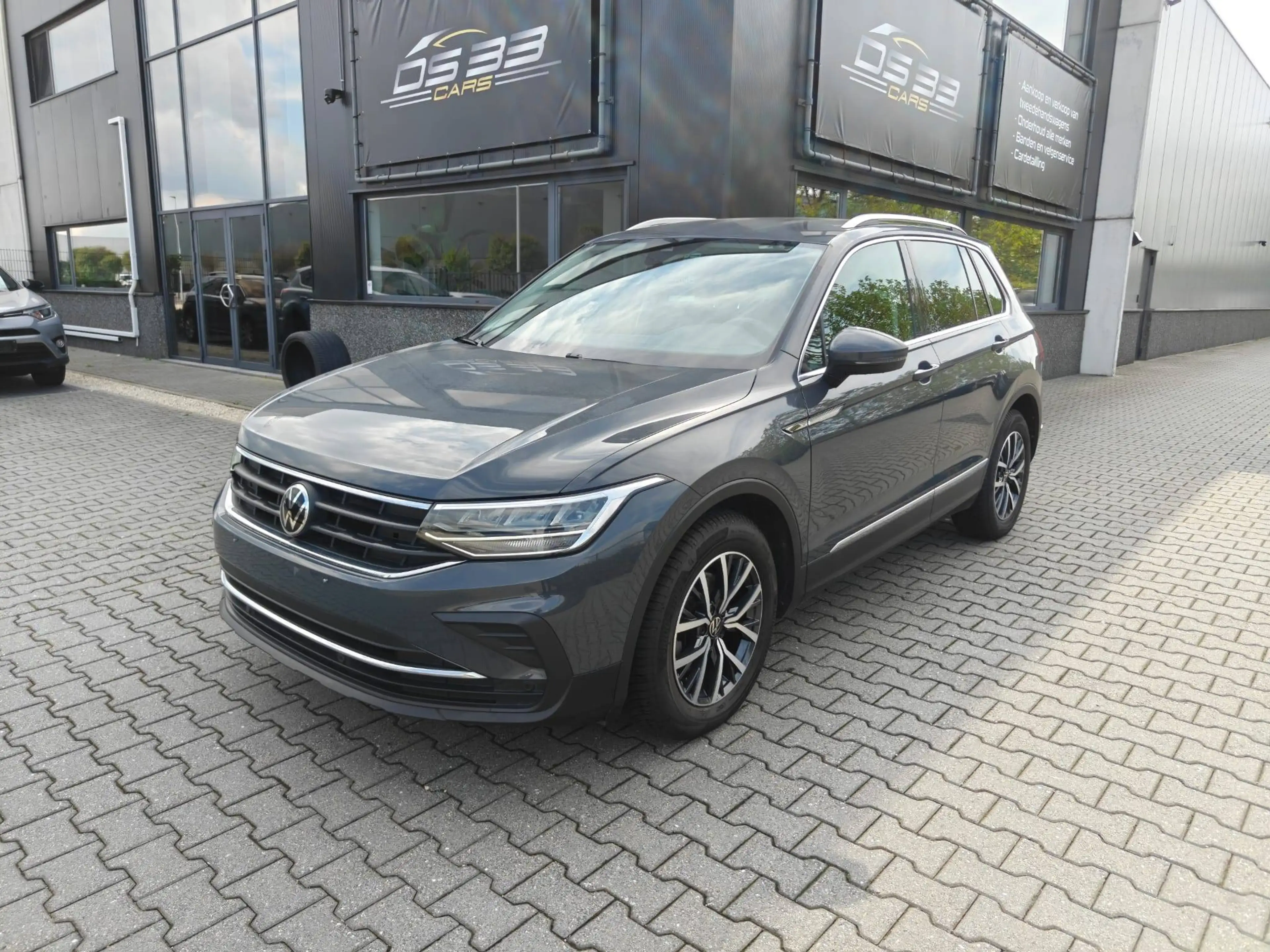 Volkswagen Tiguan 1.5 TSI Life DSG/LED/AdCruise/Zetel+Stuurverwarming/CAM/GPS/Apple