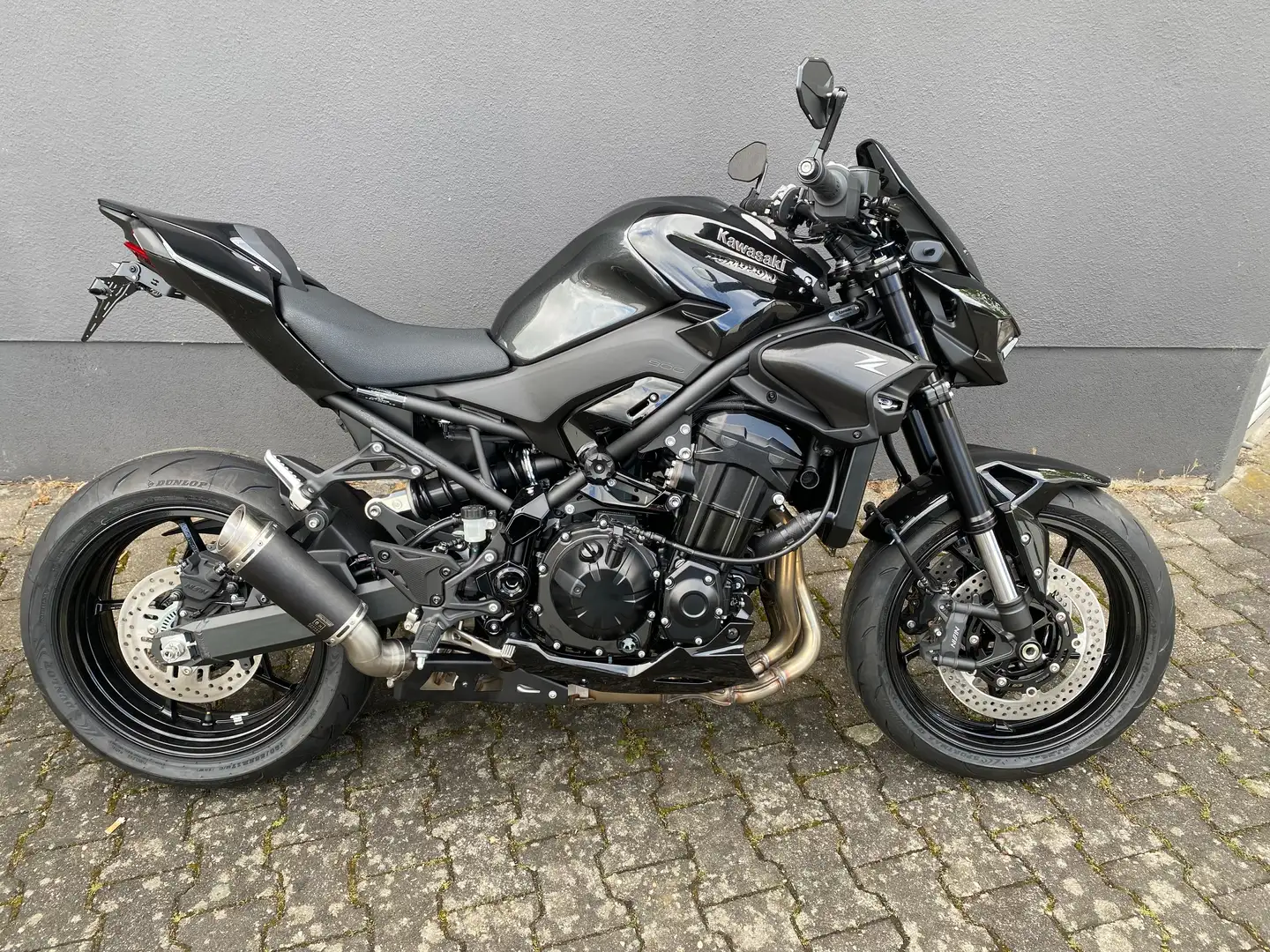 Kawasaki Z 900 Modell 2025 Black Edition Negro - 1