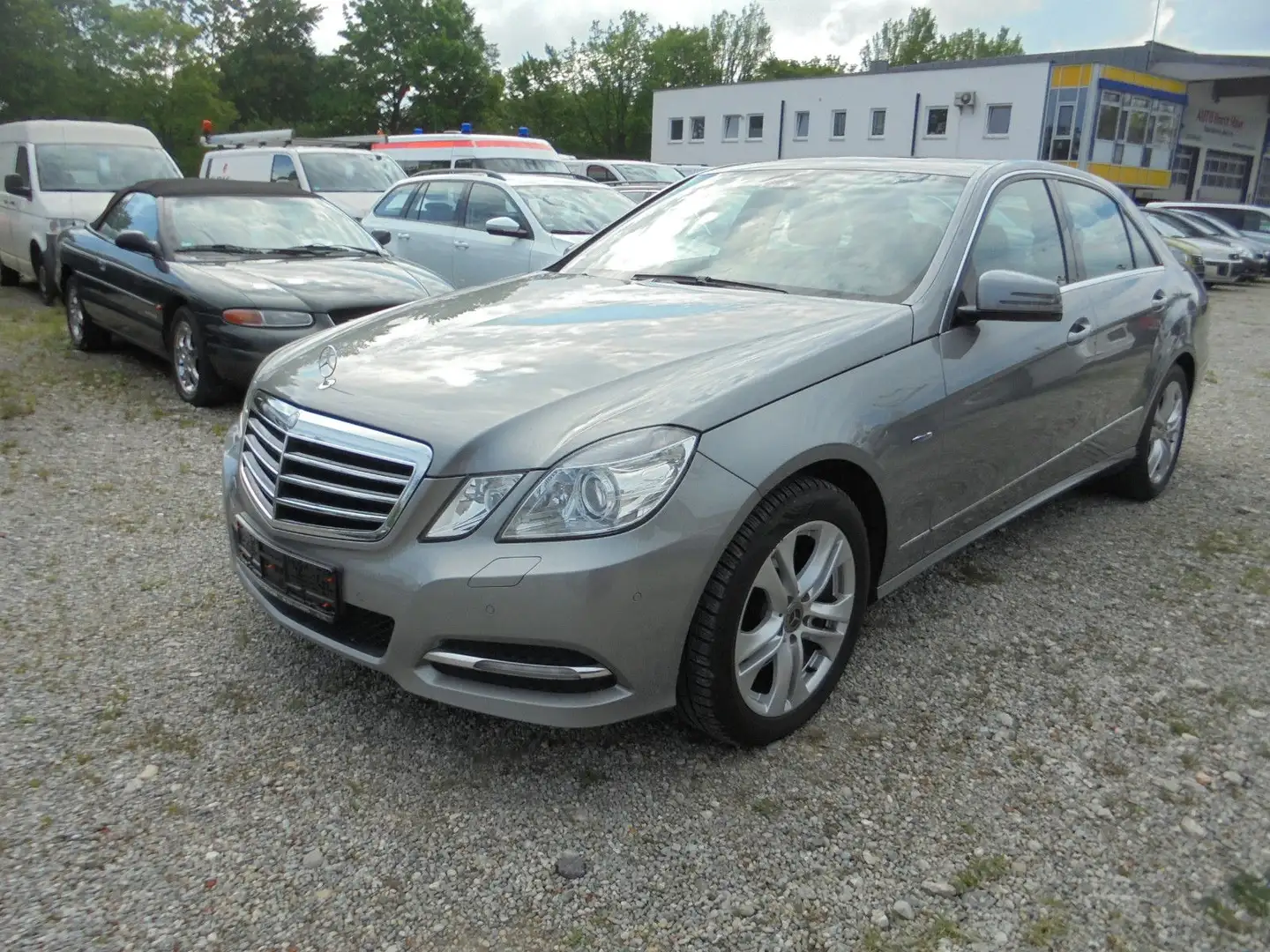 Mercedes-Benz E 350 E350 CGI Aut.BlueEfficiency 4Matic~Sehr Gepflegt Silber - 1