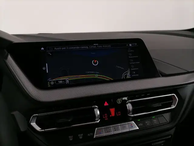BMW 1 Series view 15