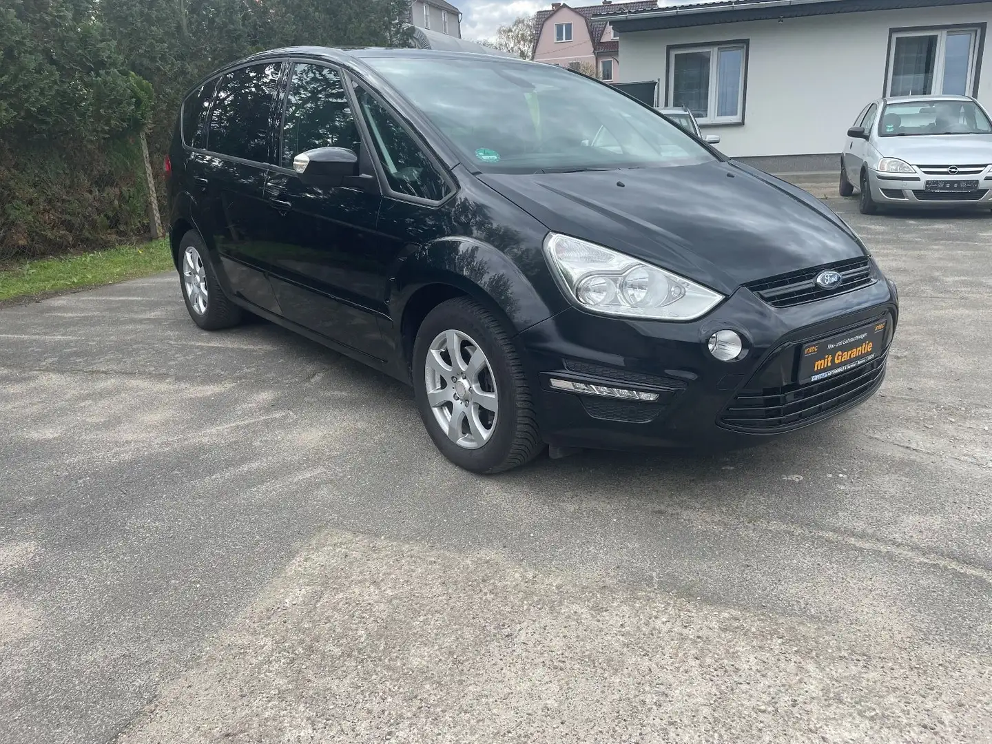 Ford S-Max 2,0TDCi 103kW Champions Edition Fekete - 2