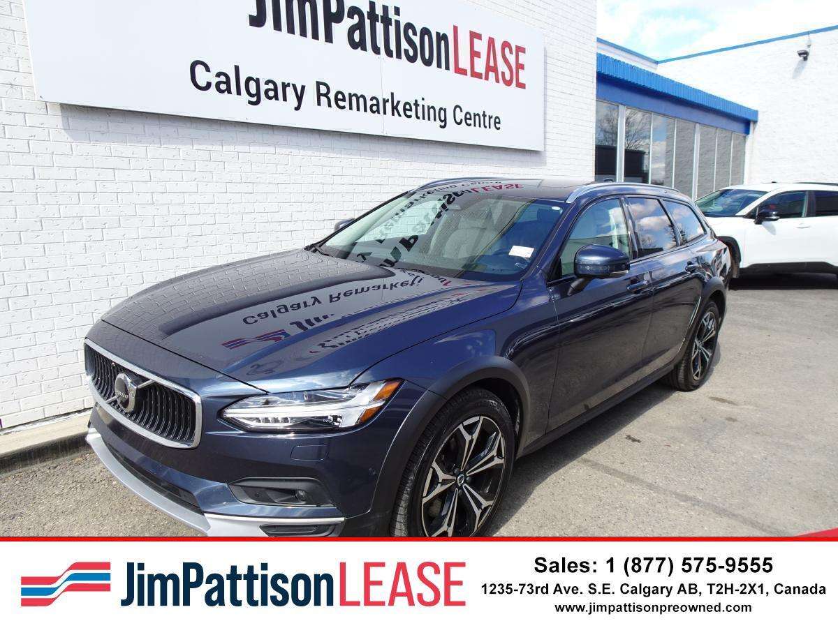 2024 Volvo V90 Cross Country B6 AWD Plus w/Leather, NAV! & Pano R