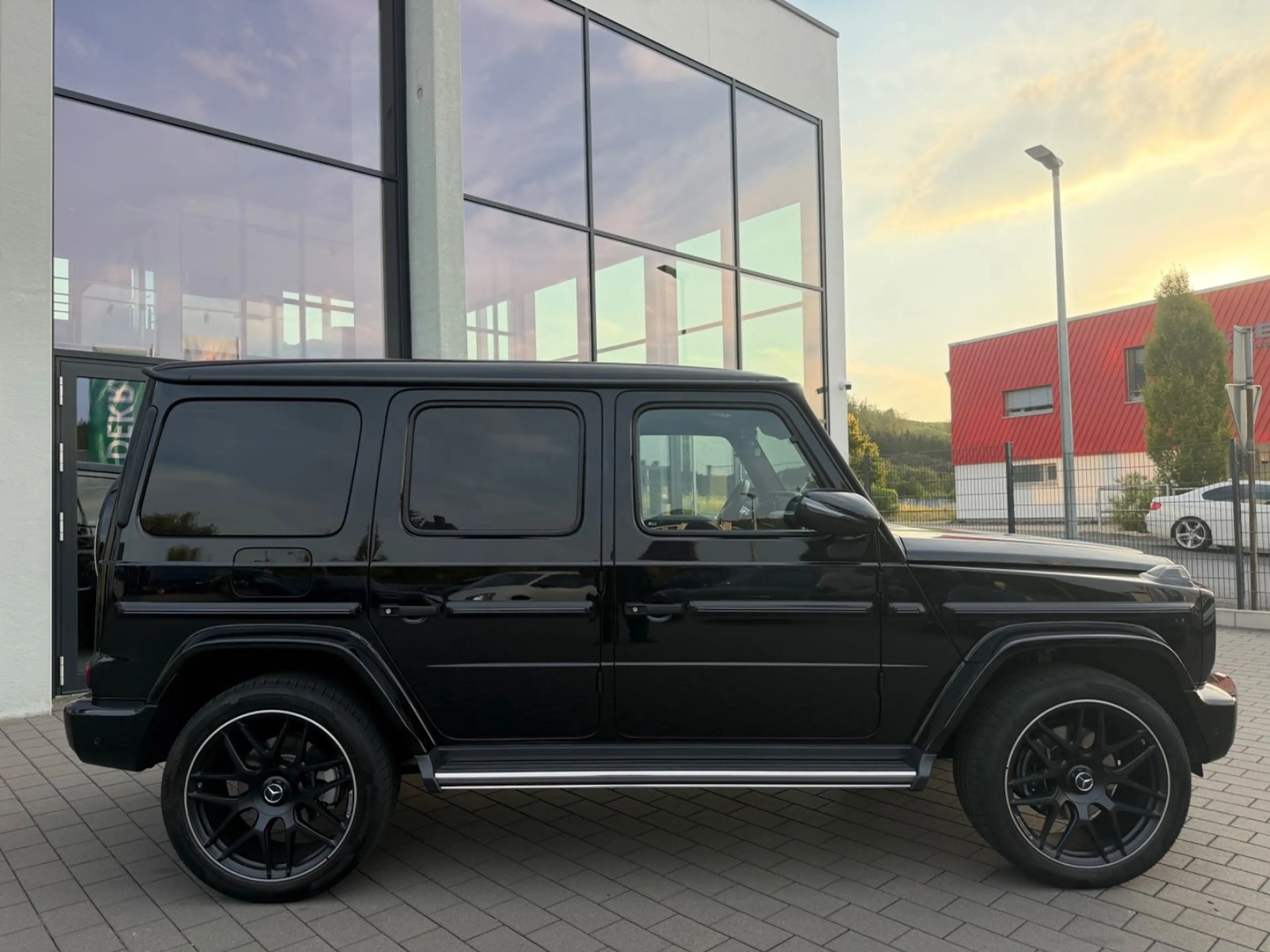 Mercedes-Benz G 400 d AMG Line G Manufaktur Superior 360°Night — photo 10