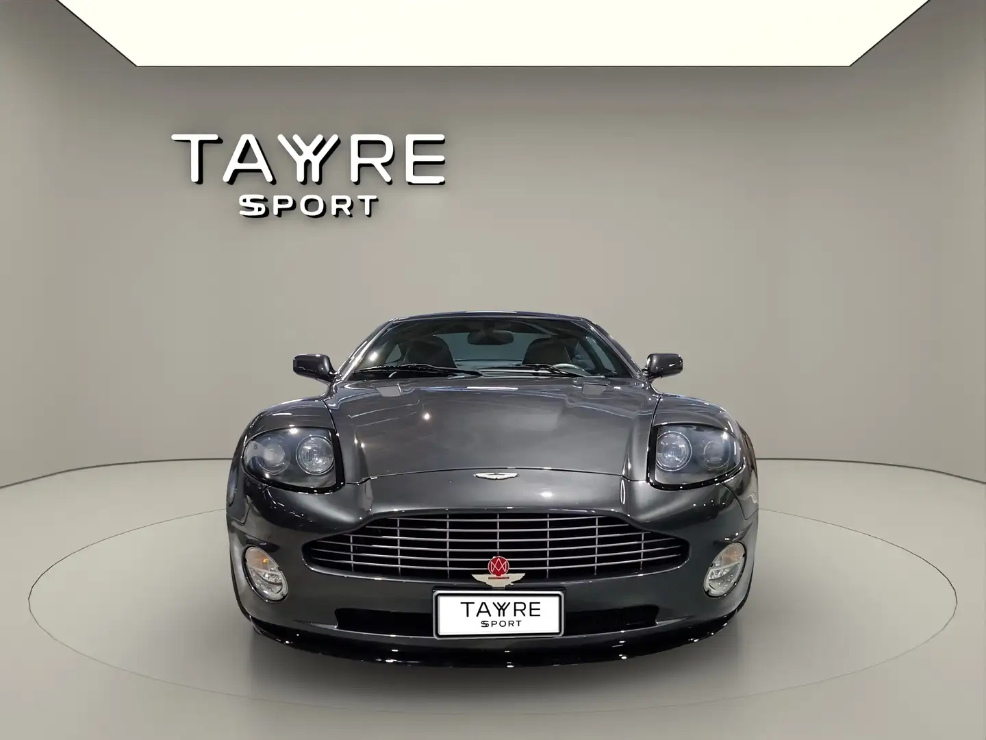 Aston Martin Vanquish S V12 - 2