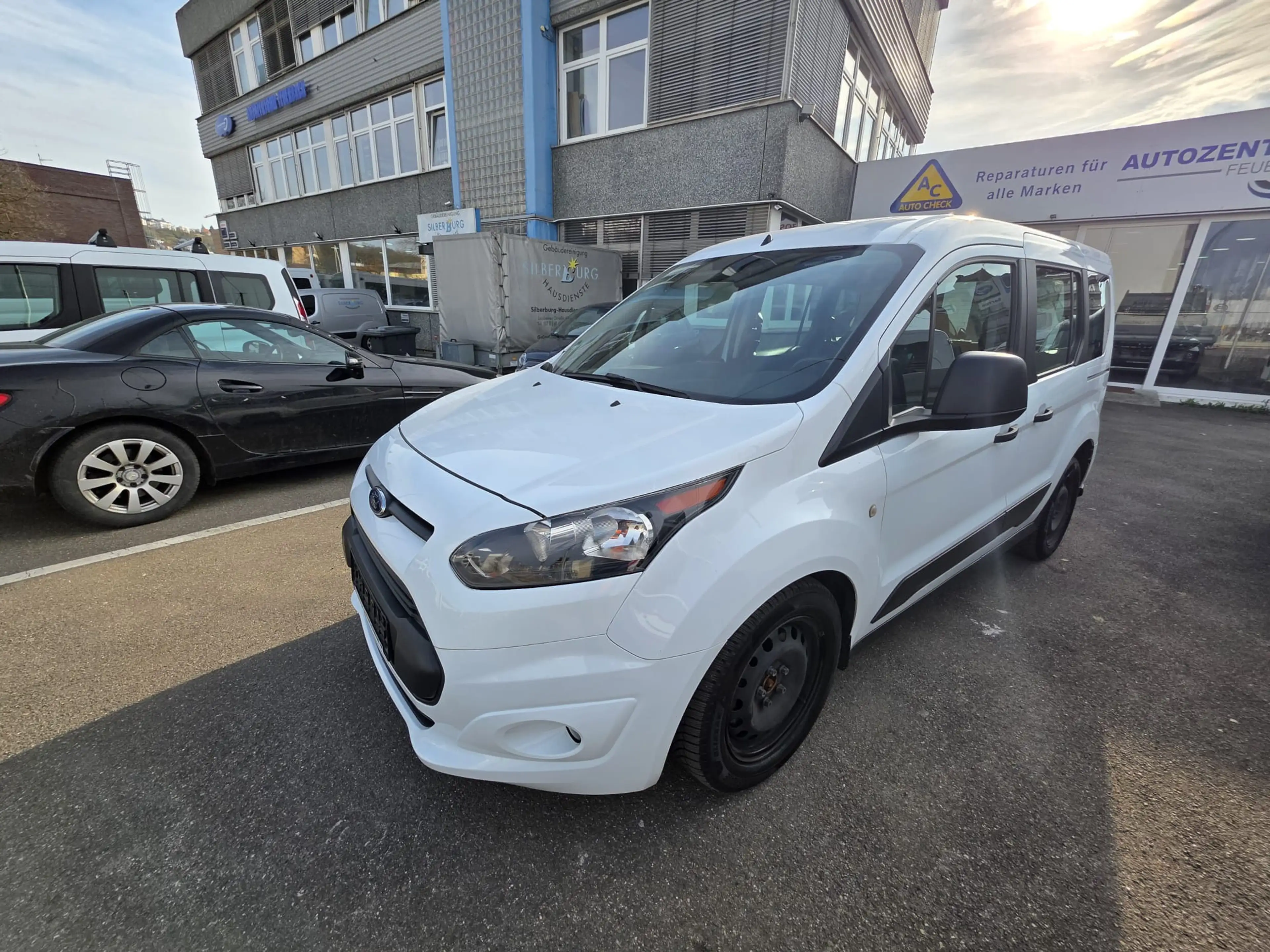 Ford Tourneo Courier Trend — photo 3