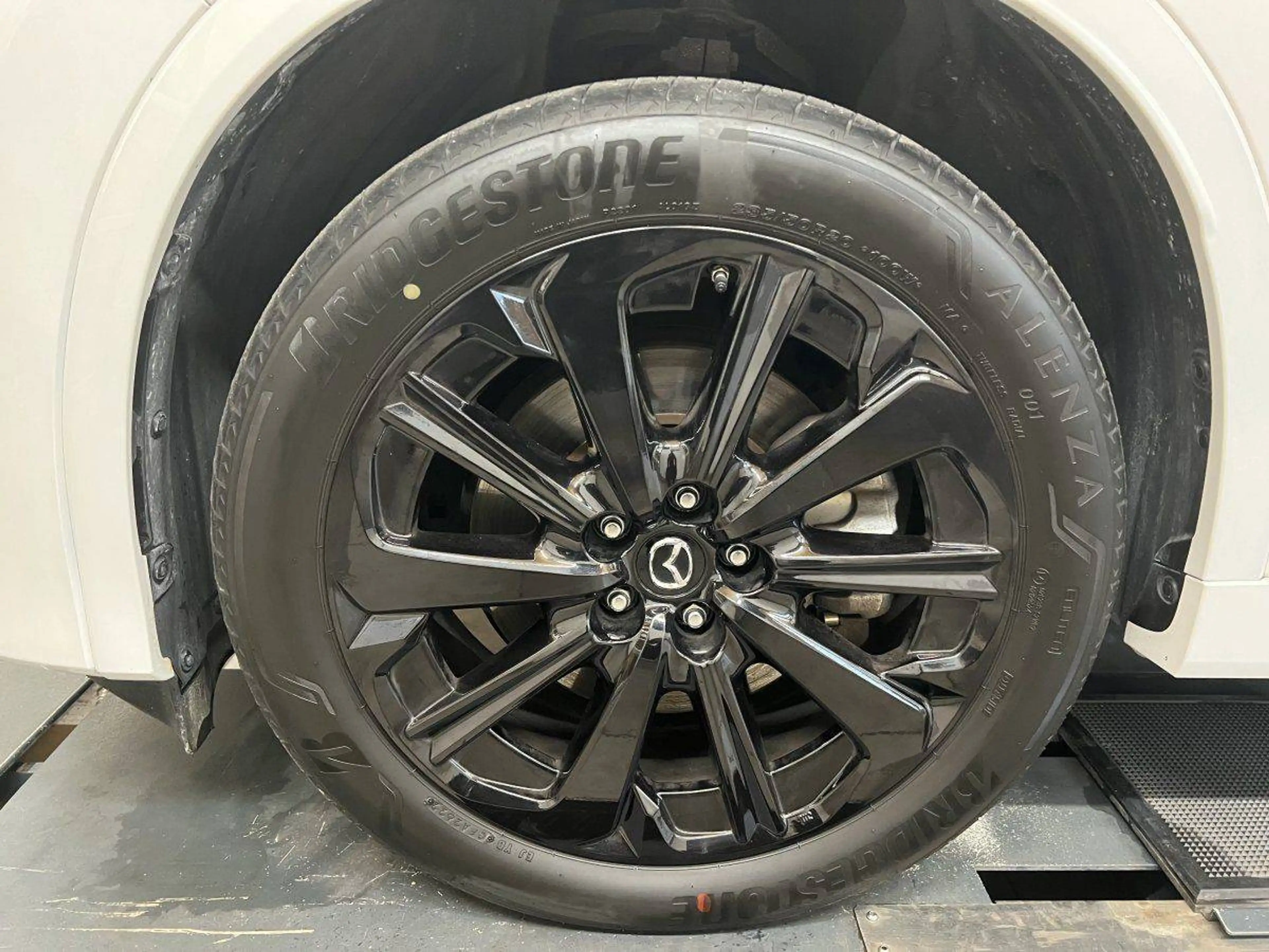 Mazda CX-60 Homura Hybrid AWD — photo 9