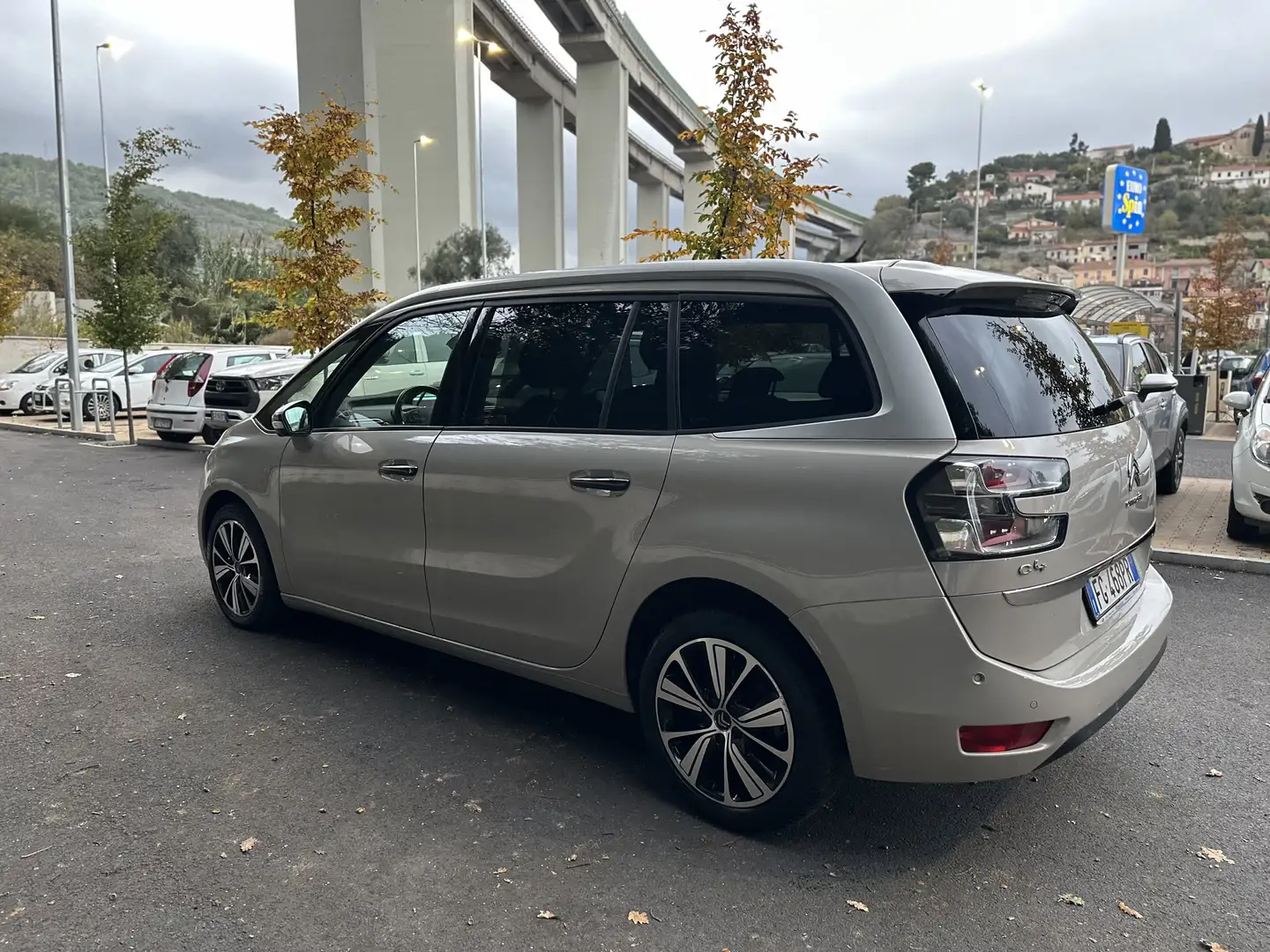 Citroen Grand C4 SpaceTourer Grand C4 Picasso BlueHDi 120 SeS EAT6 Shine (88 kw Beige - 2