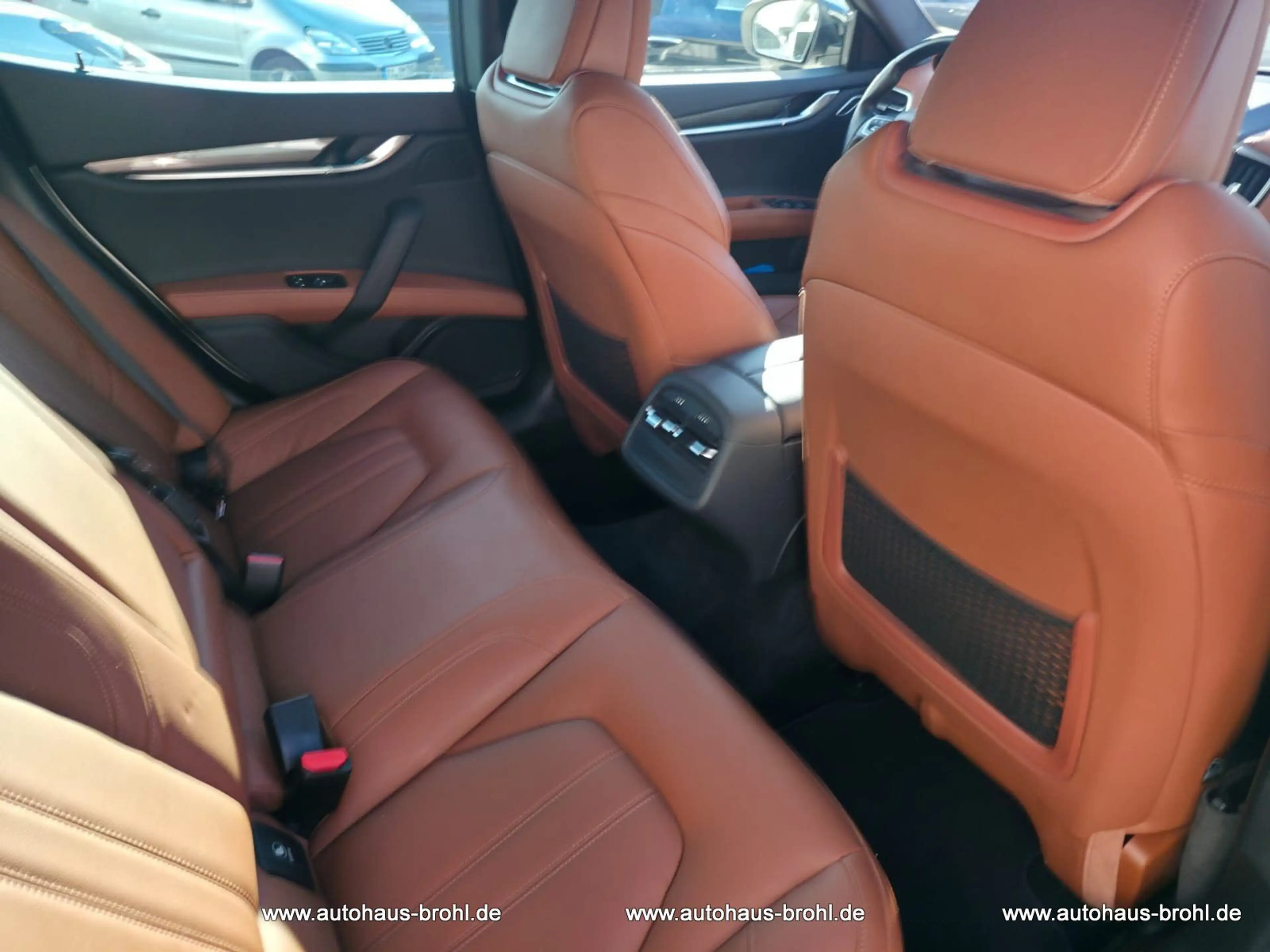Maserati Ghibli 3.0 V6 430HP Modena Auto 4WD — photo 15