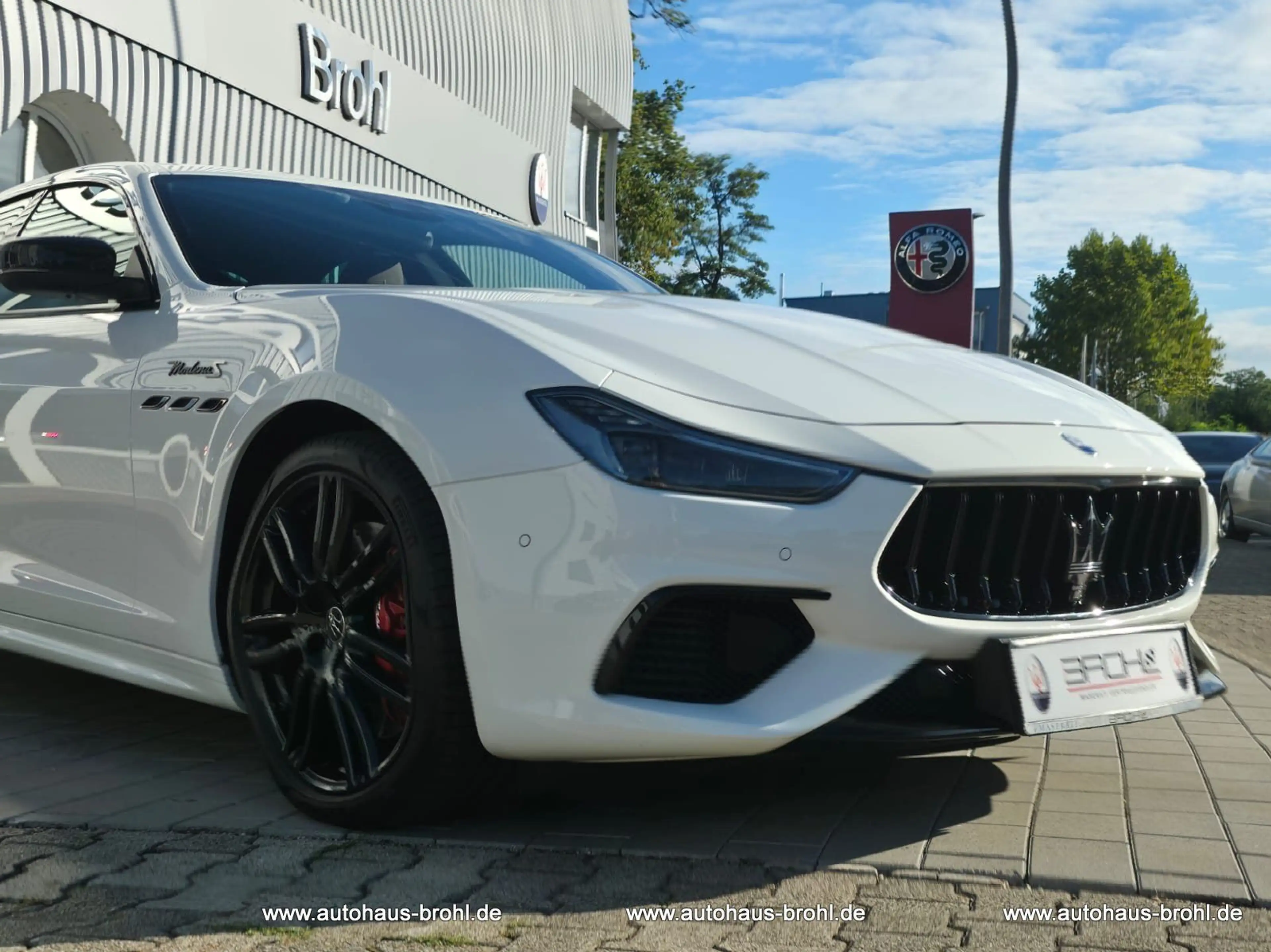 Maserati Ghibli 3.0 V6 430HP Modena Auto 4WD — photo 4
