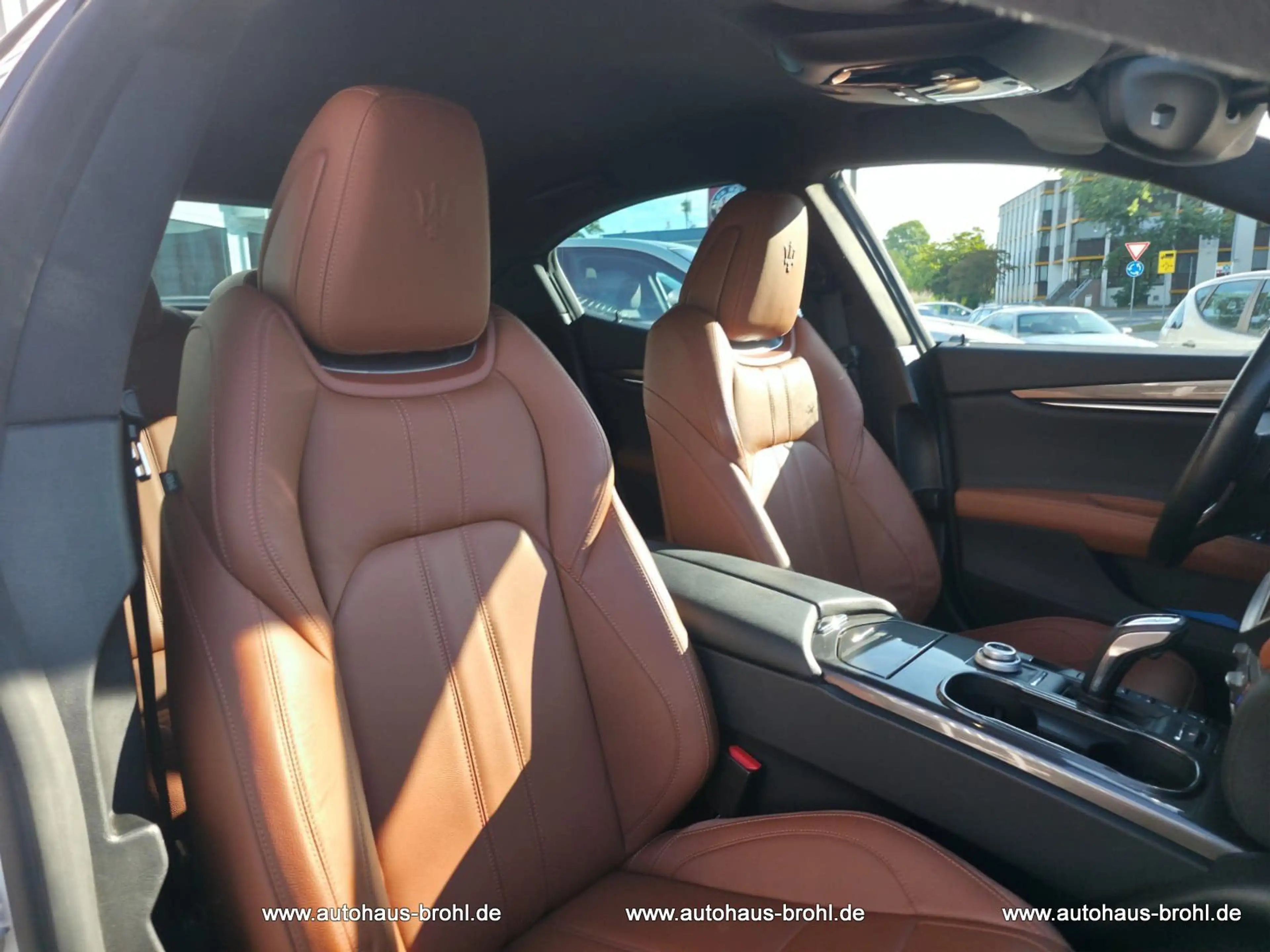 Maserati Ghibli 3.0 V6 430HP Modena Auto 4WD — photo 12