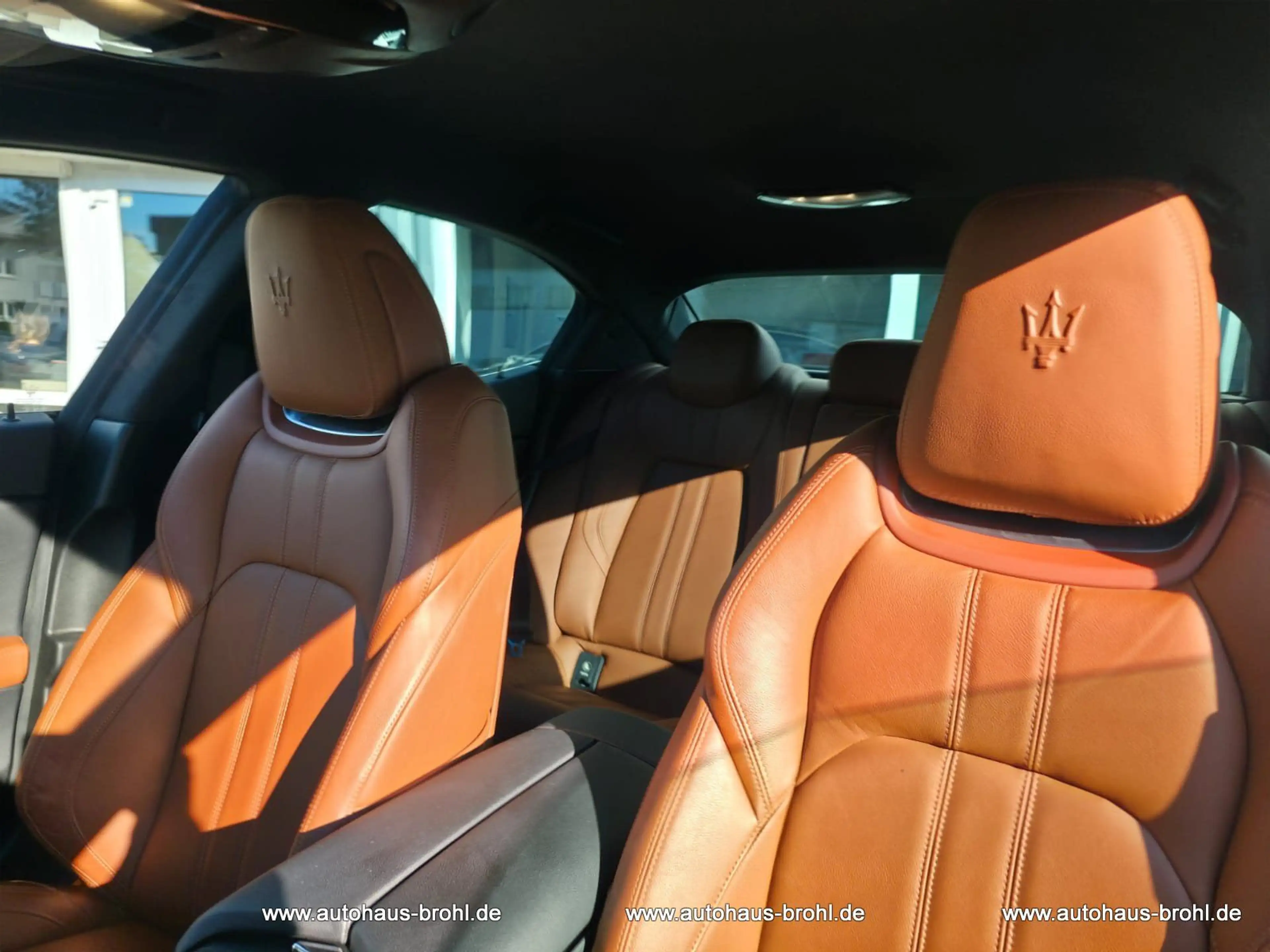 Maserati Ghibli 3.0 V6 430HP Modena Auto 4WD — photo 13