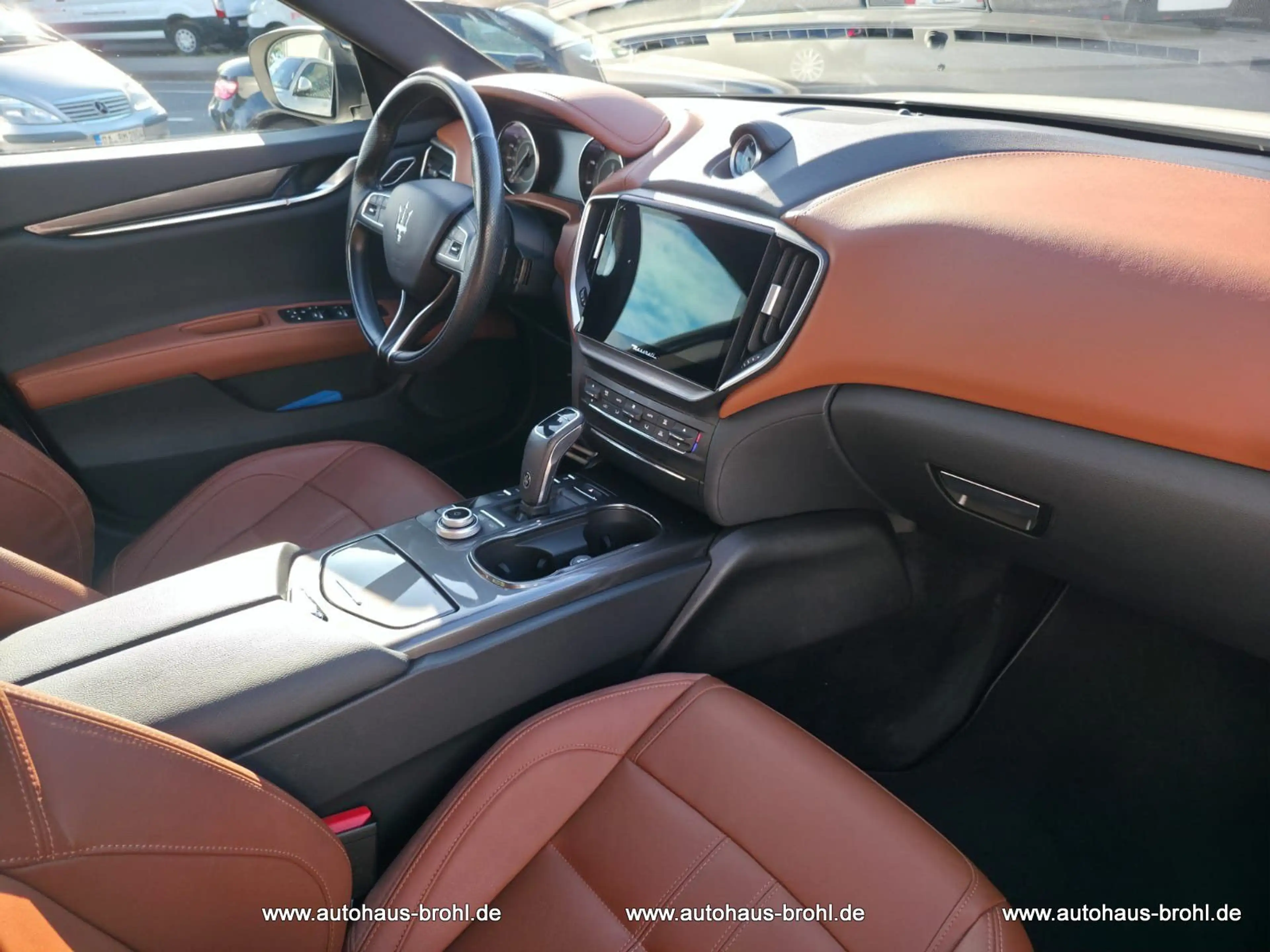 Maserati Ghibli 3.0 V6 430HP Modena Auto 4WD — photo 11