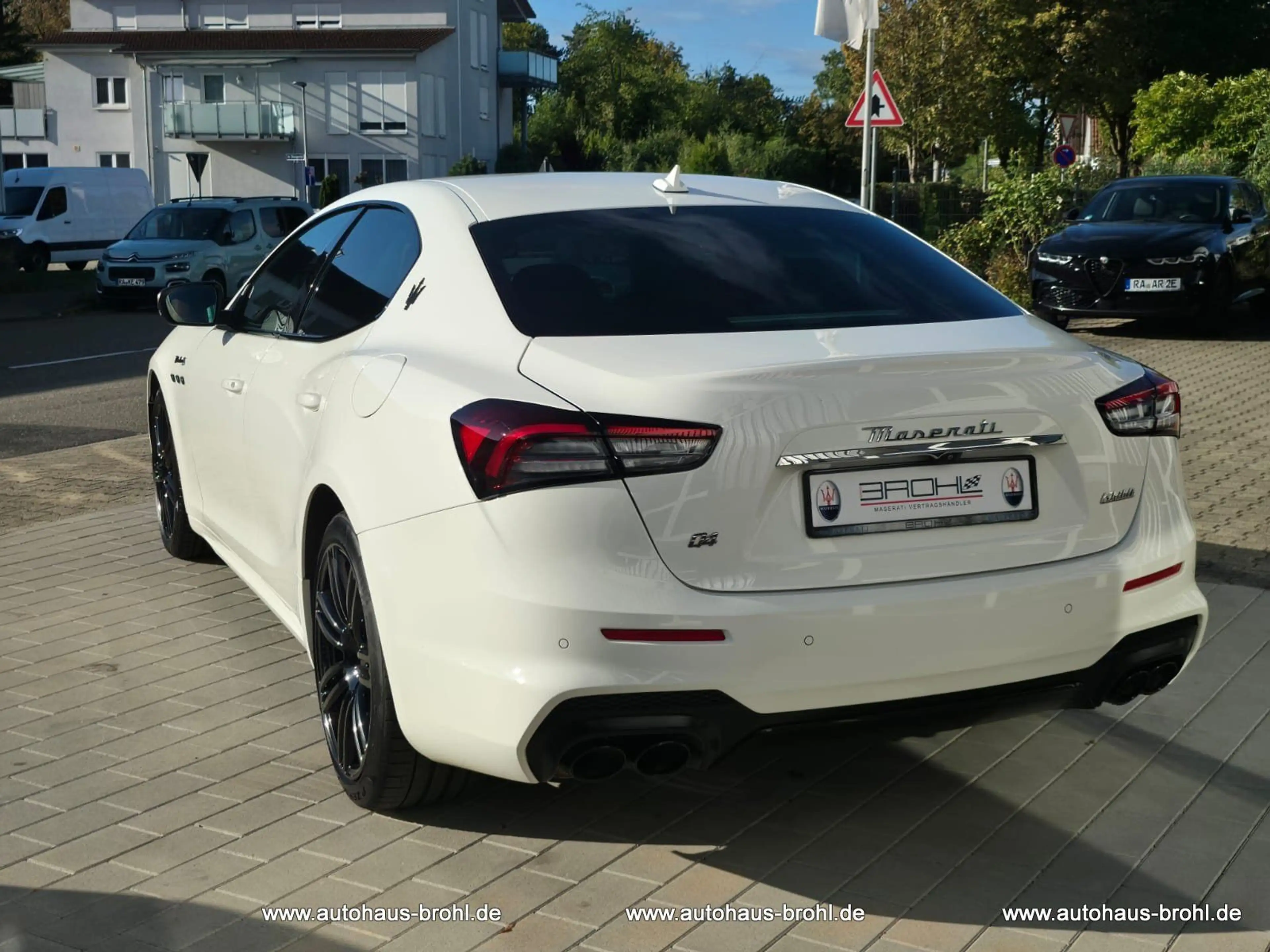 Maserati Ghibli 3.0 V6 430HP Modena Auto 4WD — photo 6