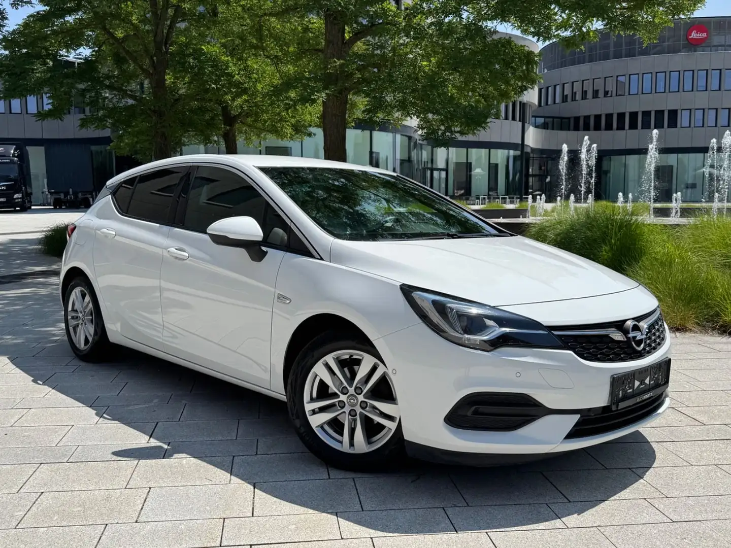 Opel Astra K 1.5l D Business Elegance *NAVI*PDC*KLIMA Weiß - 1