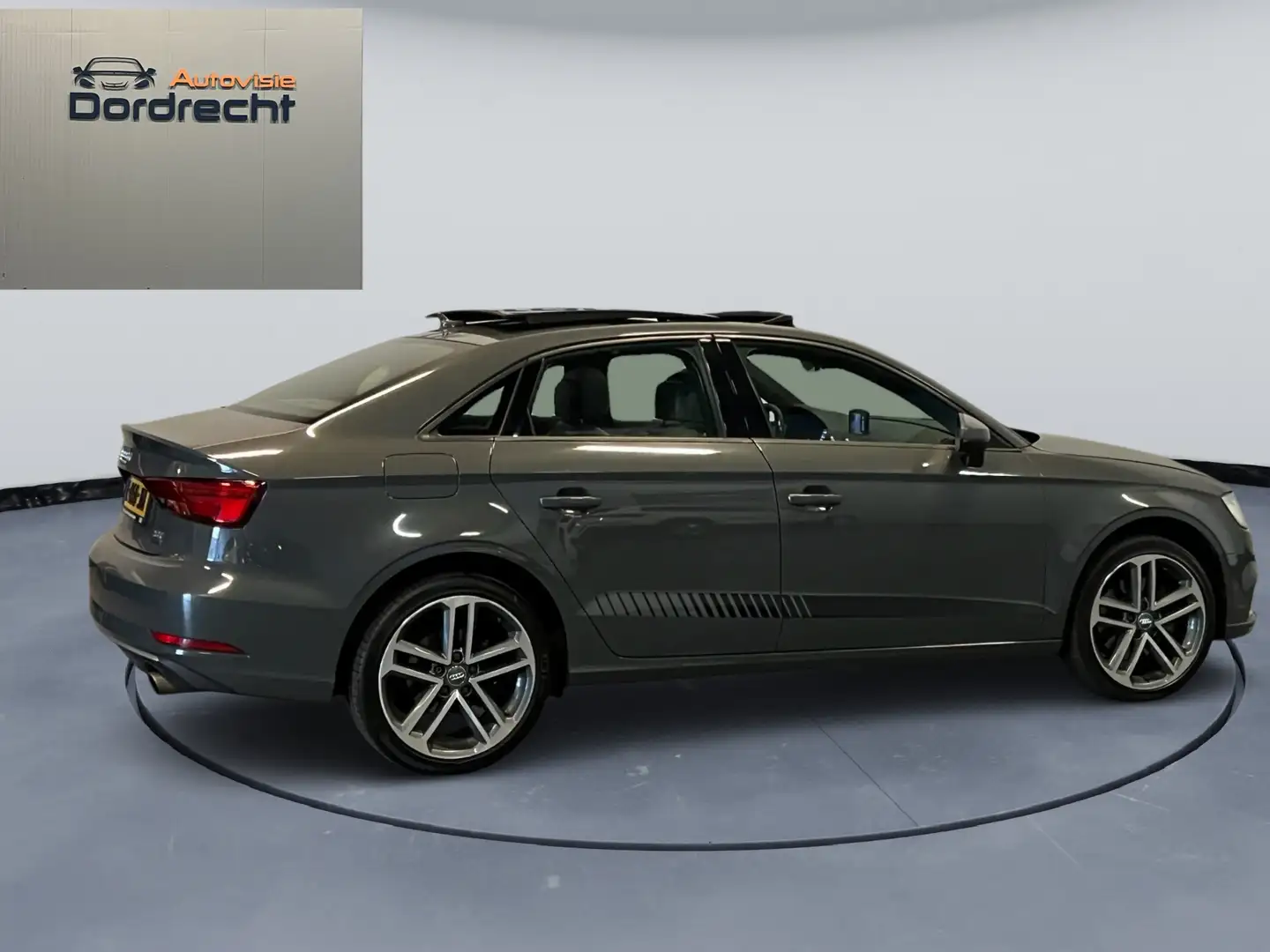 Audi A3 Limousine 2.0 TFSI Sport Pro Line S|190PK|Pano|Key Grijs - 2