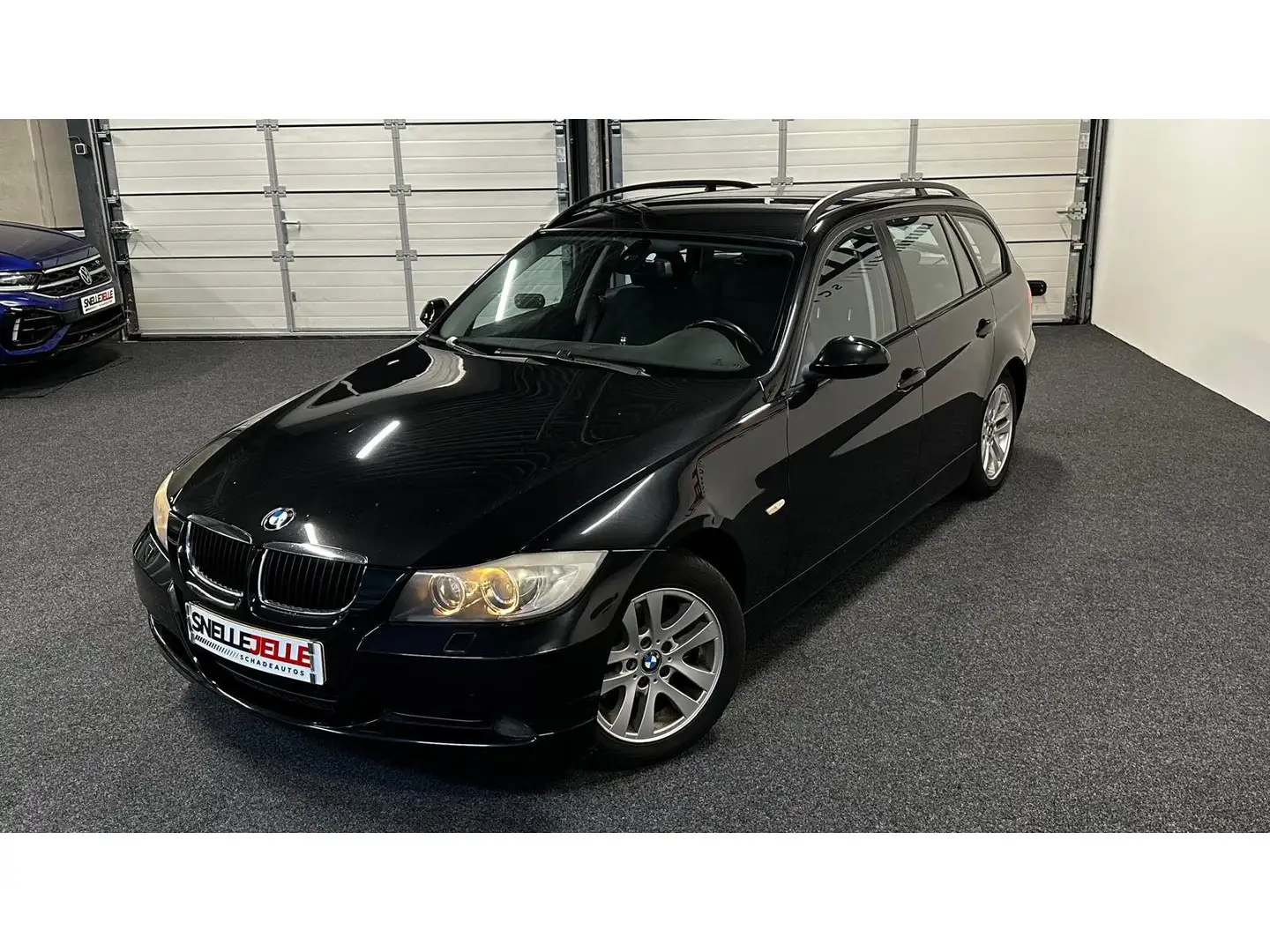 BMW 318 3-serie Touring GERESERVEERD!! 318i Executive|deal Zwart - 2
