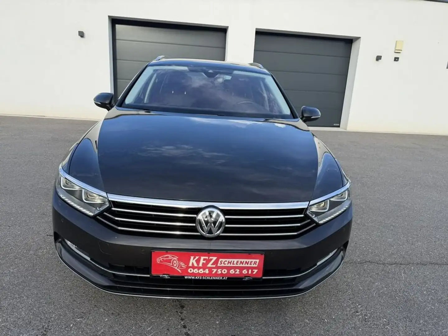 Volkswagen Passat Variant Highline 2,0 TDI DSG/AHK/ACC/Navi Braun - 2