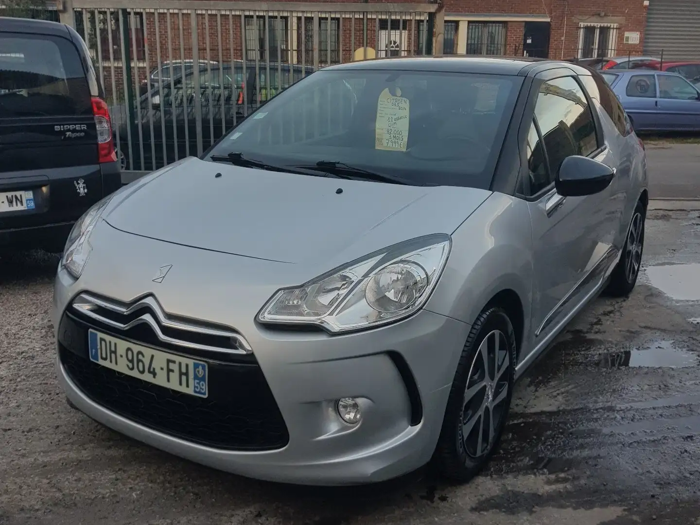 Citroen DS3 VTi 82 PureTech Chic Gris - 2