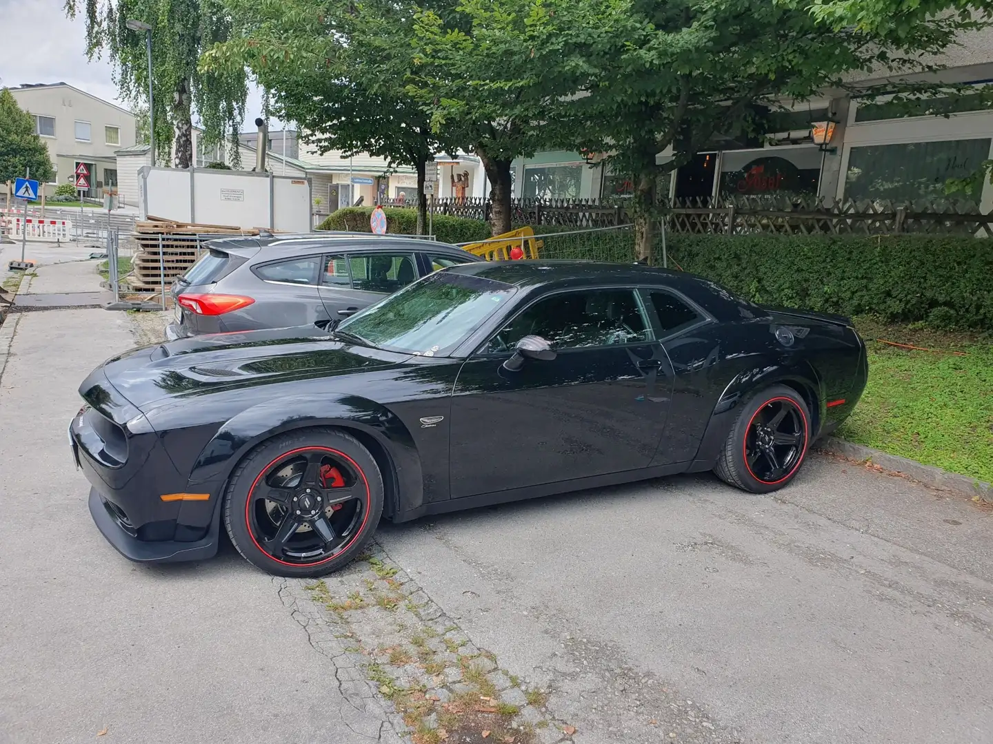 Dodge Challenger 5,7 hemi Schwarz - 2
