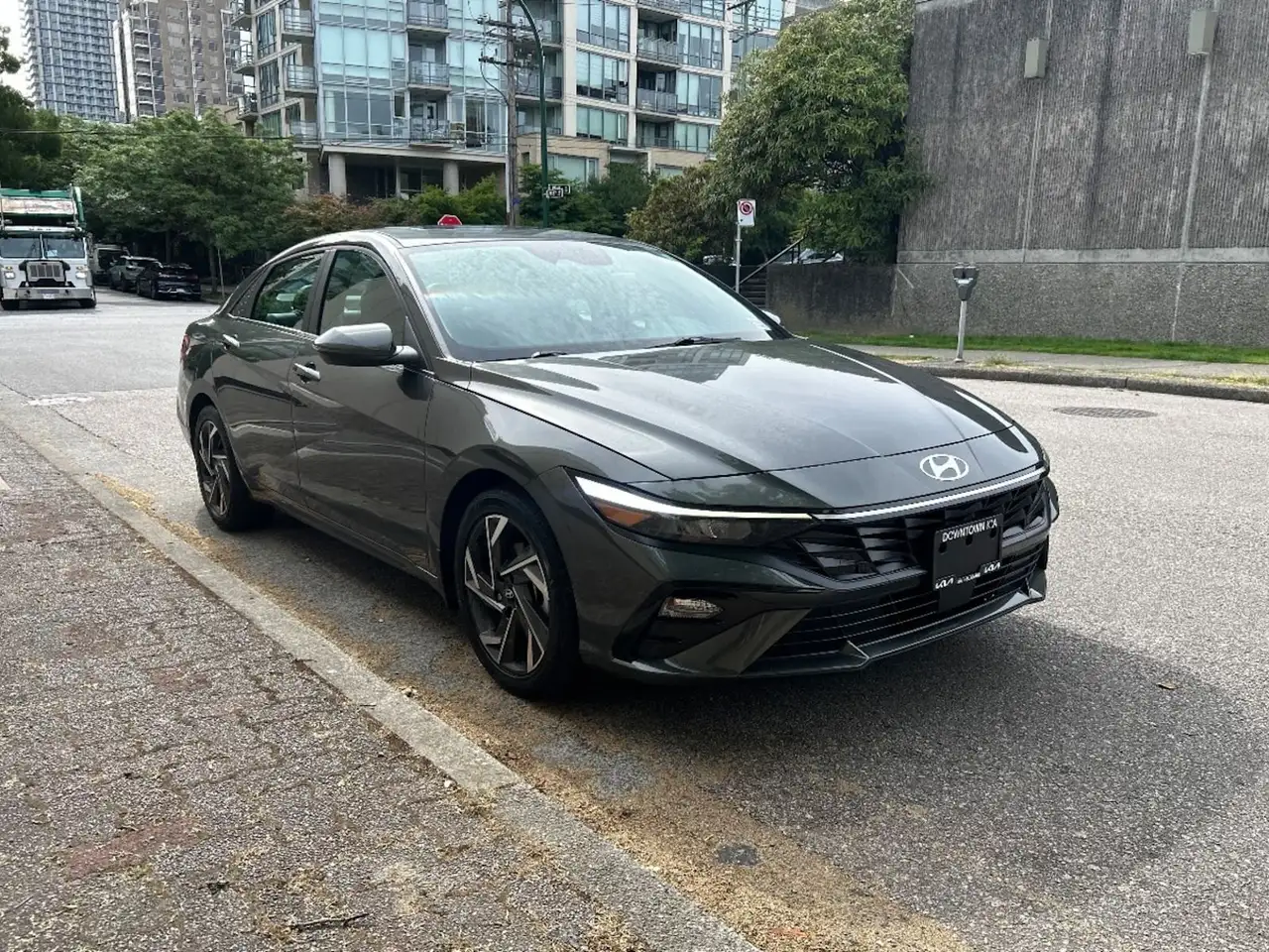 Hyundai ELANTRA fotografie Hyundai ELANTRA