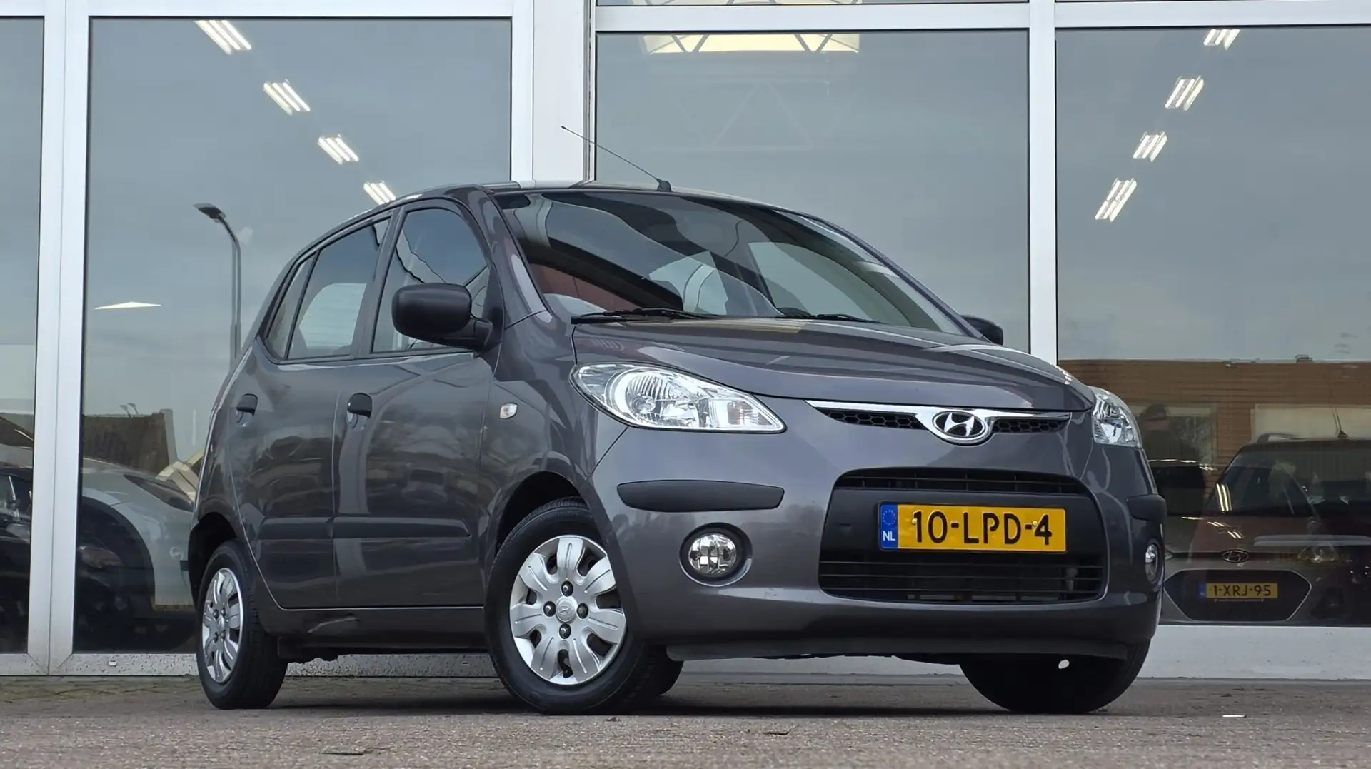 Hyundai i10 1.1i Active Cool Airco 2e Eigenaar Garantie Nieuwe Gris - 2