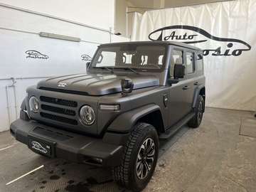 212 2.0 tgdi Officer 4wd 8at tua da 399,00 al mese