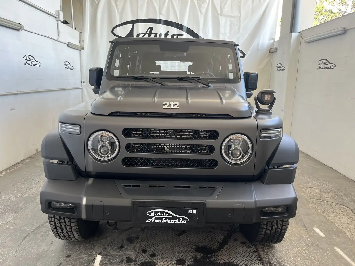 EMC 212 212 2.0 tgdi Officer 4wd 8at tua da 399,00 al mese - 2