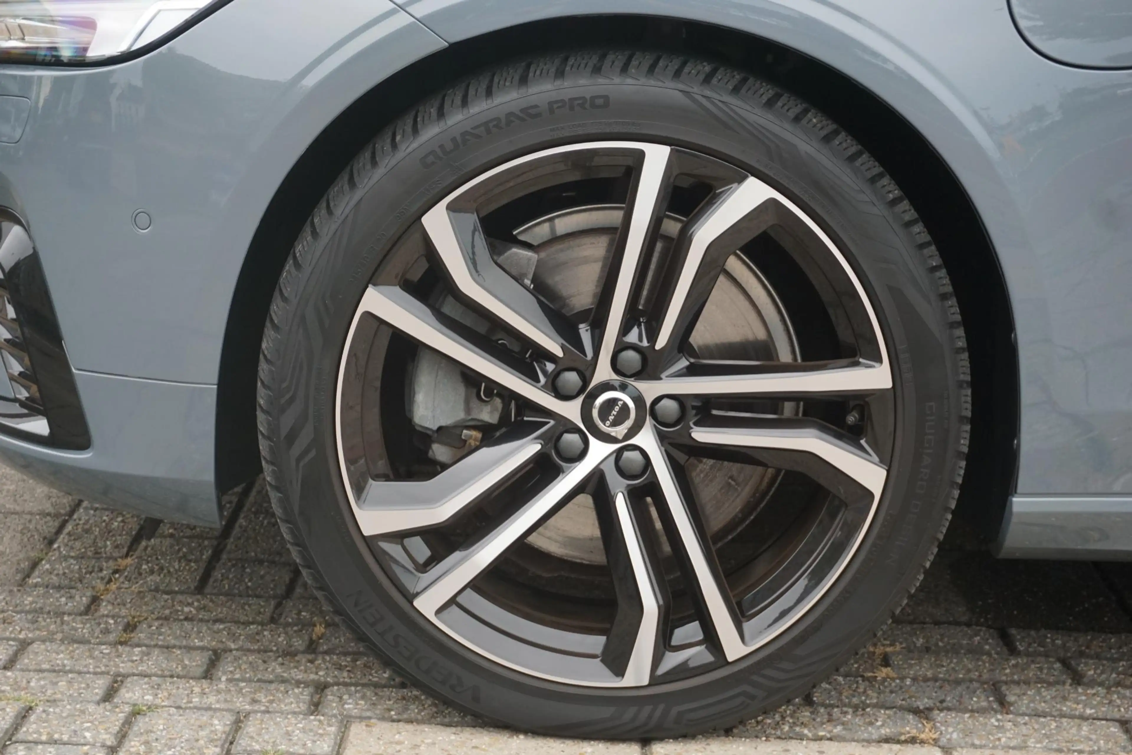 Volvo V90 2.0 T6 AWD R-Design | Ultra Dark | Pano | trekhaak — photo 9