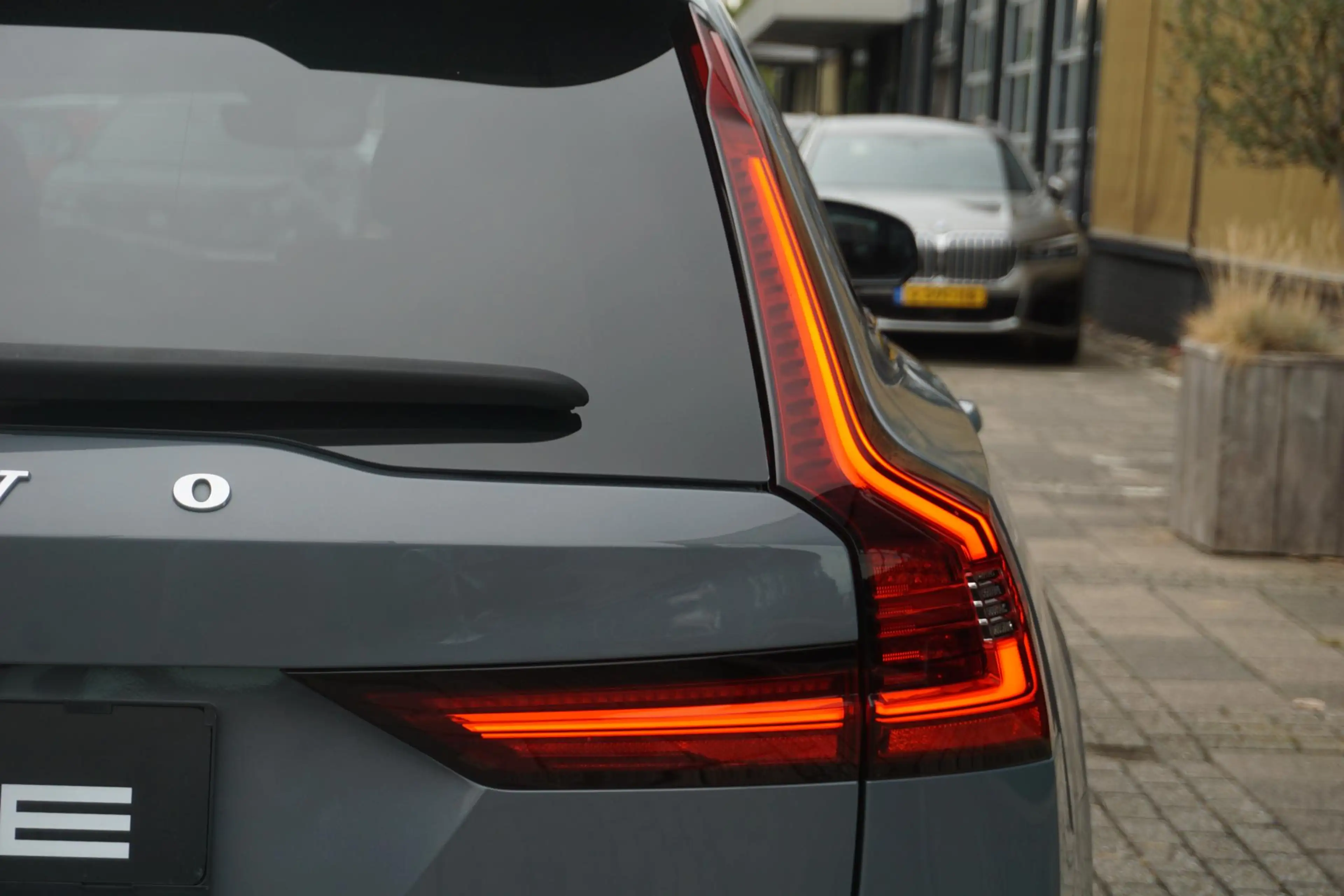 Volvo V90 2.0 T6 AWD R-Design | Ultra Dark | Pano | trekhaak — photo 13