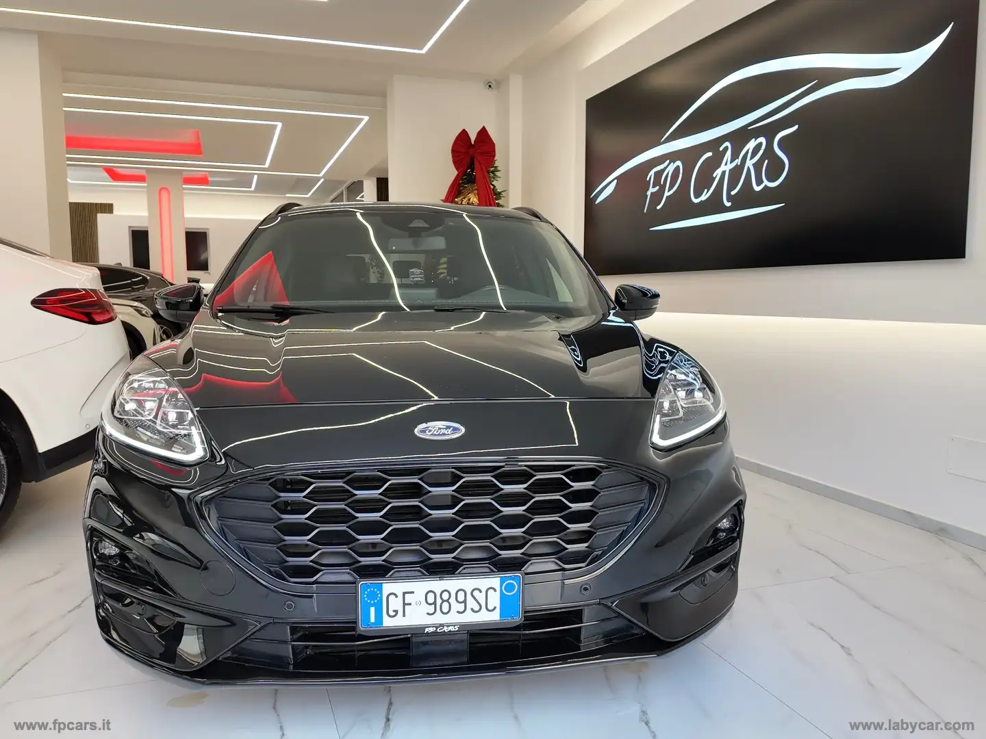 Ford Kuga 1.5 EcoBl. 120CV aut. 2WD ST-Line X Nero - 2