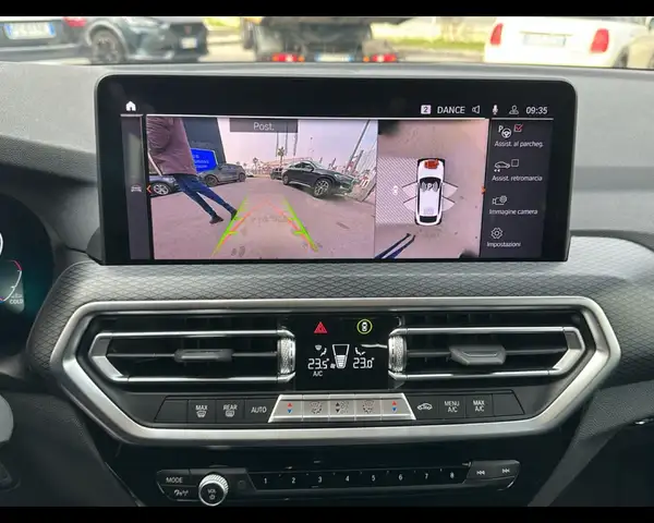 BMW X4 view 15