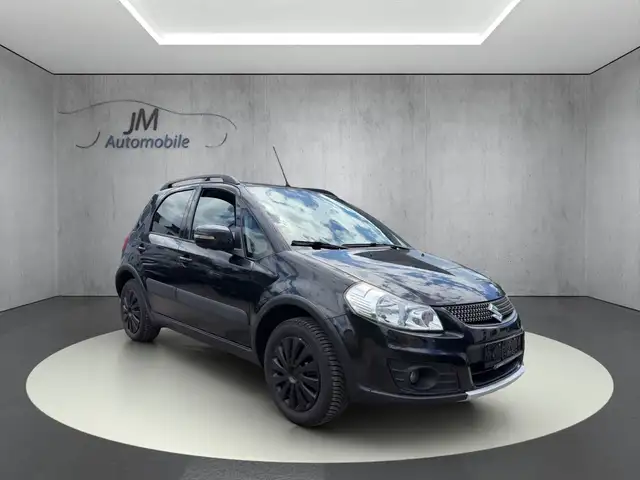 Suzuki SX4 main image