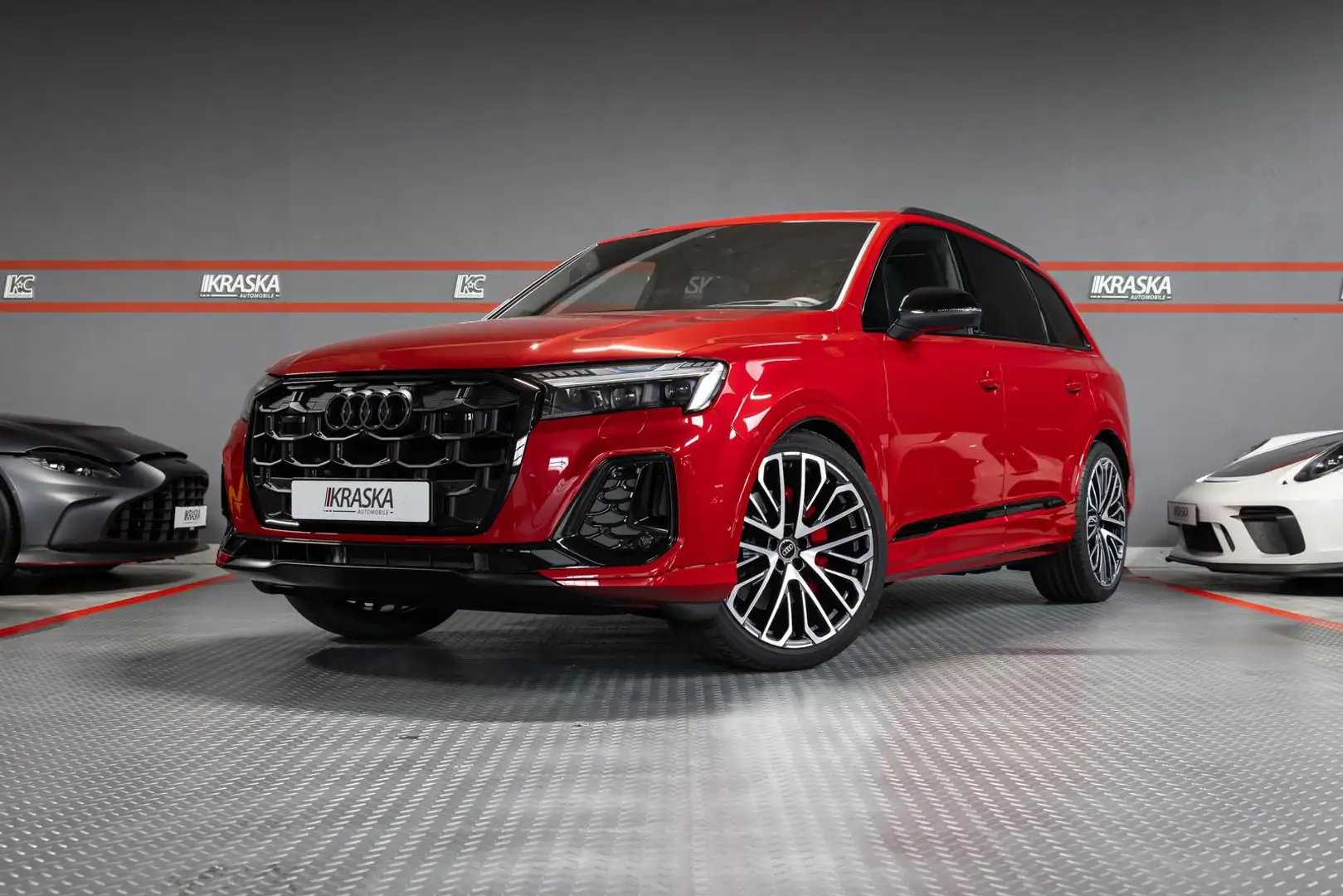 Audi Q7 50 TDI quattro S-line PANO B&O STHZ 7-SITZER Rood - 1