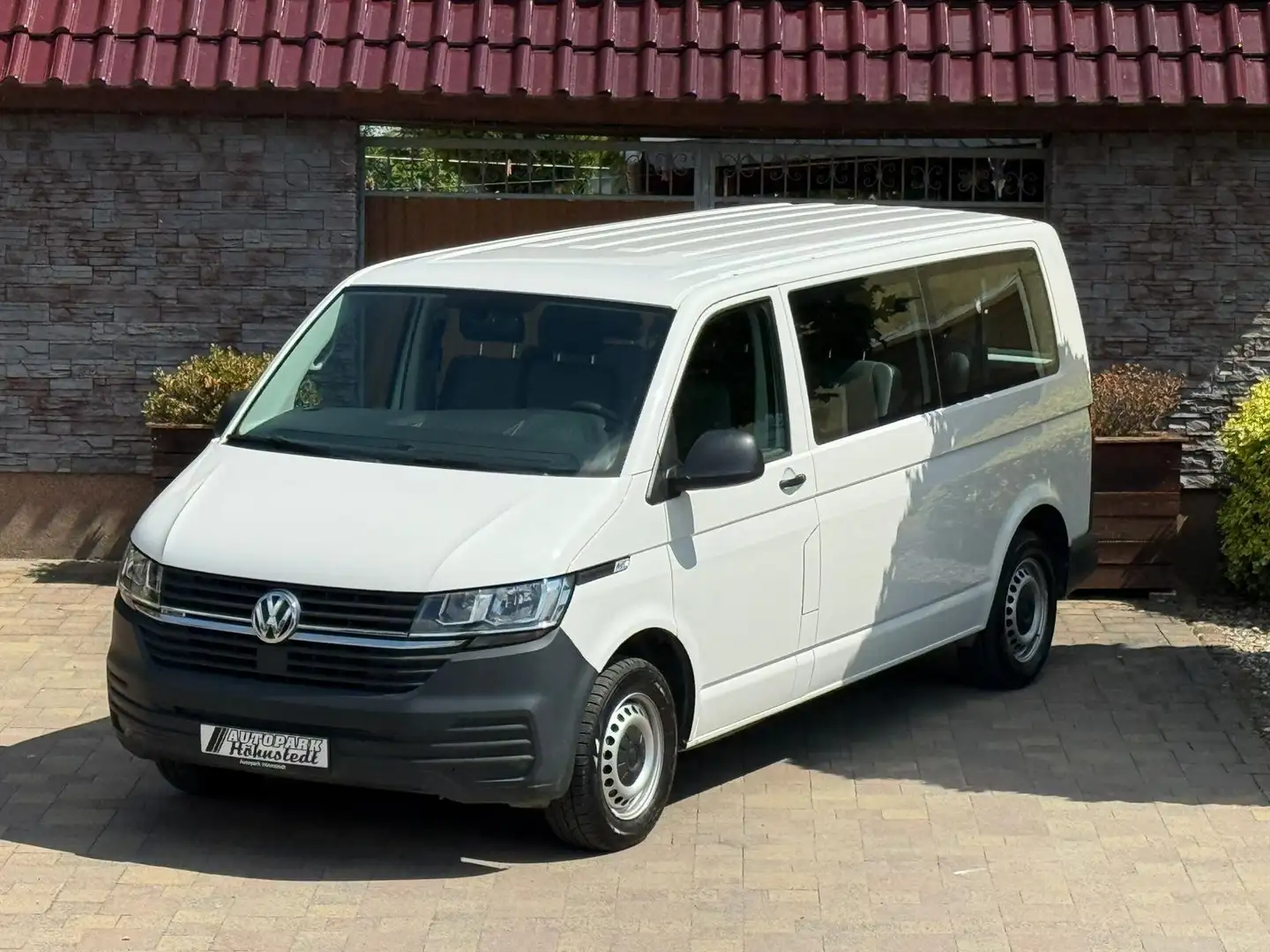 Volkswagen T6.1 Kombi lang 4MOTION Weiß - 1