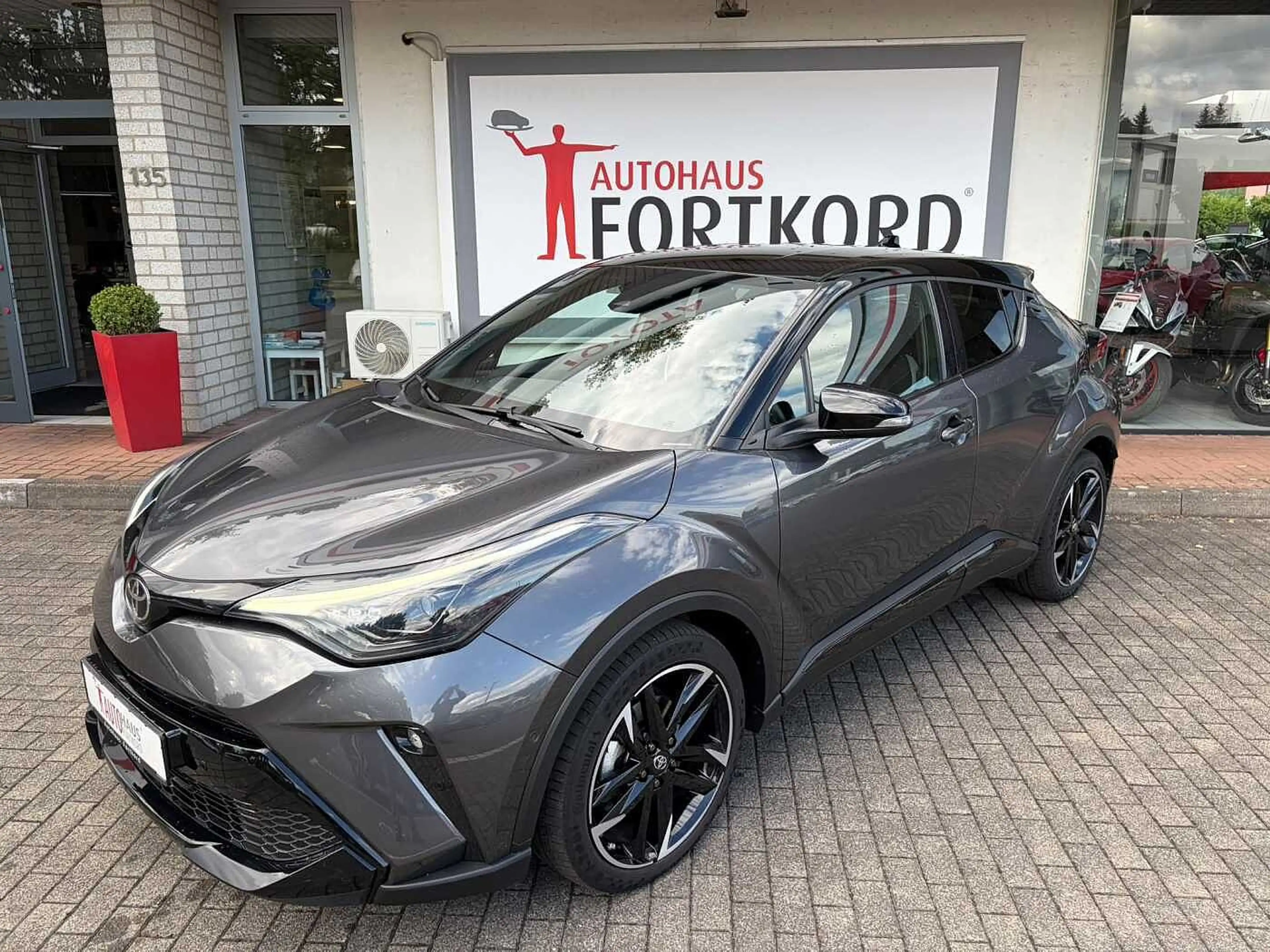 Toyota C-HR 2.0 Hybrid GR Sport - Navi, SHZ, PDC, LED, ... — photo 3