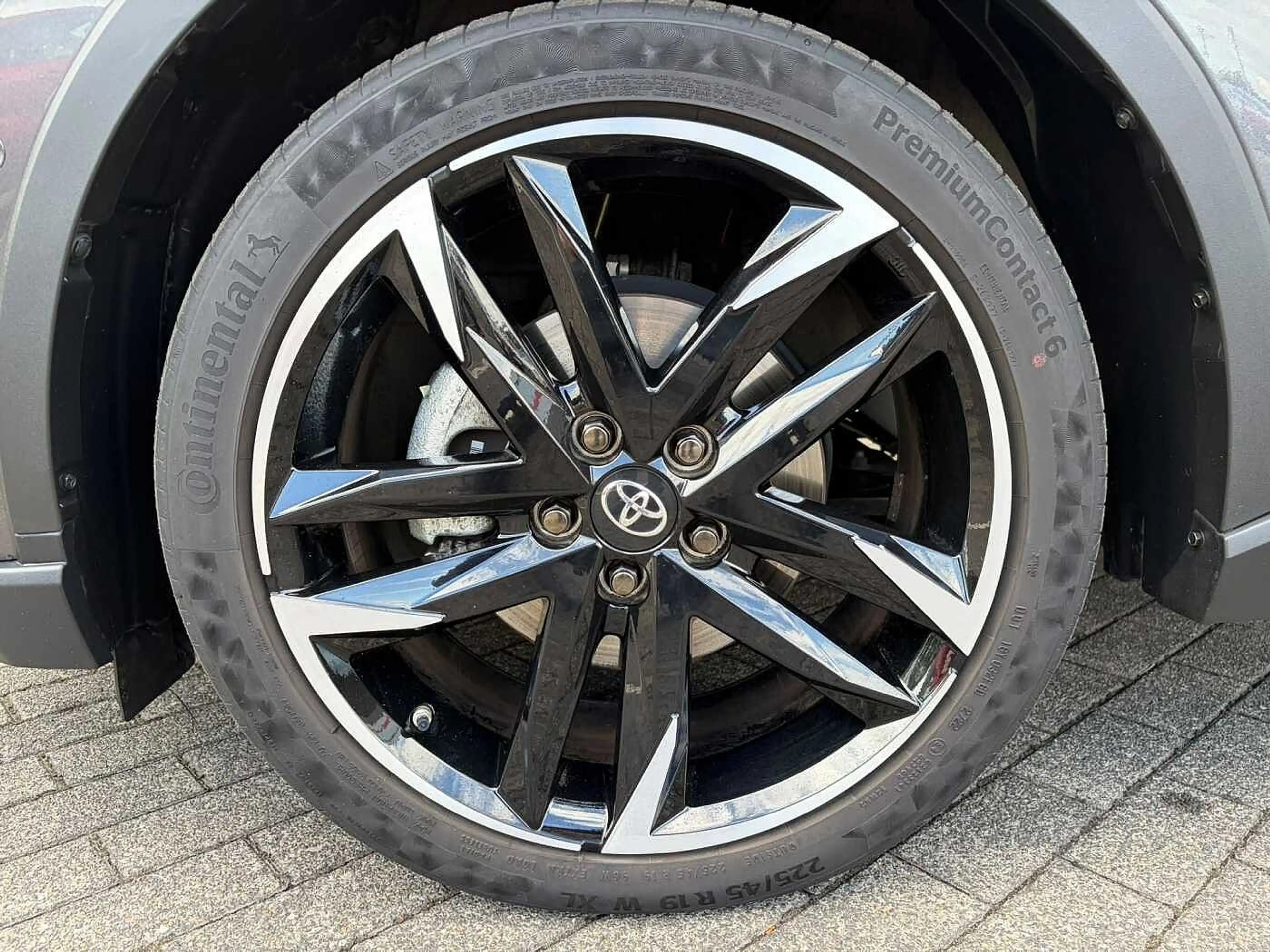 Toyota C-HR 2.0 Hybrid GR Sport - Navi, SHZ, PDC, LED, ... — photo 12