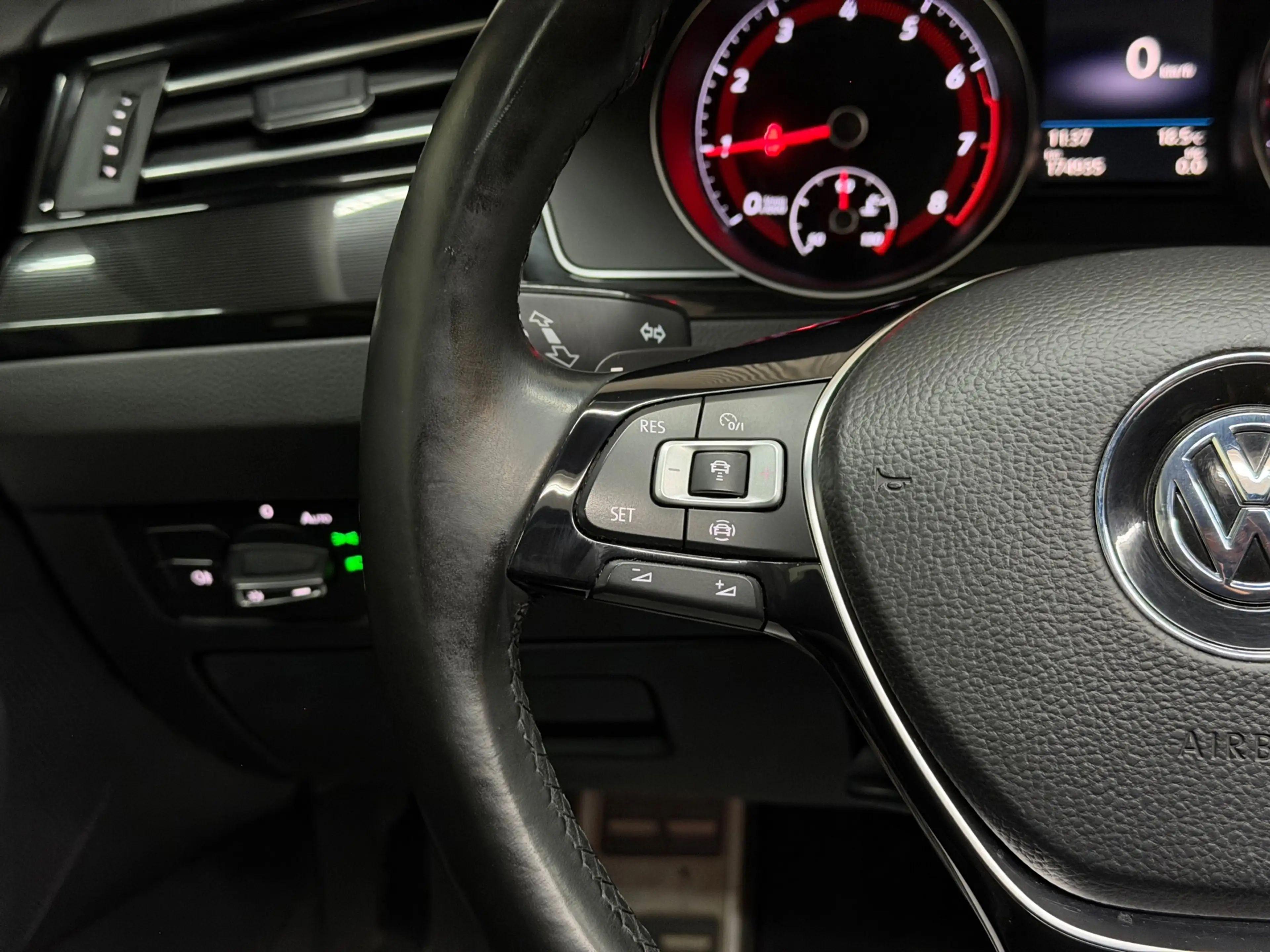 Volkswagen Arteon 1.5 TSI Business R 2019 DSG PANO LED CAMERA — photo 19