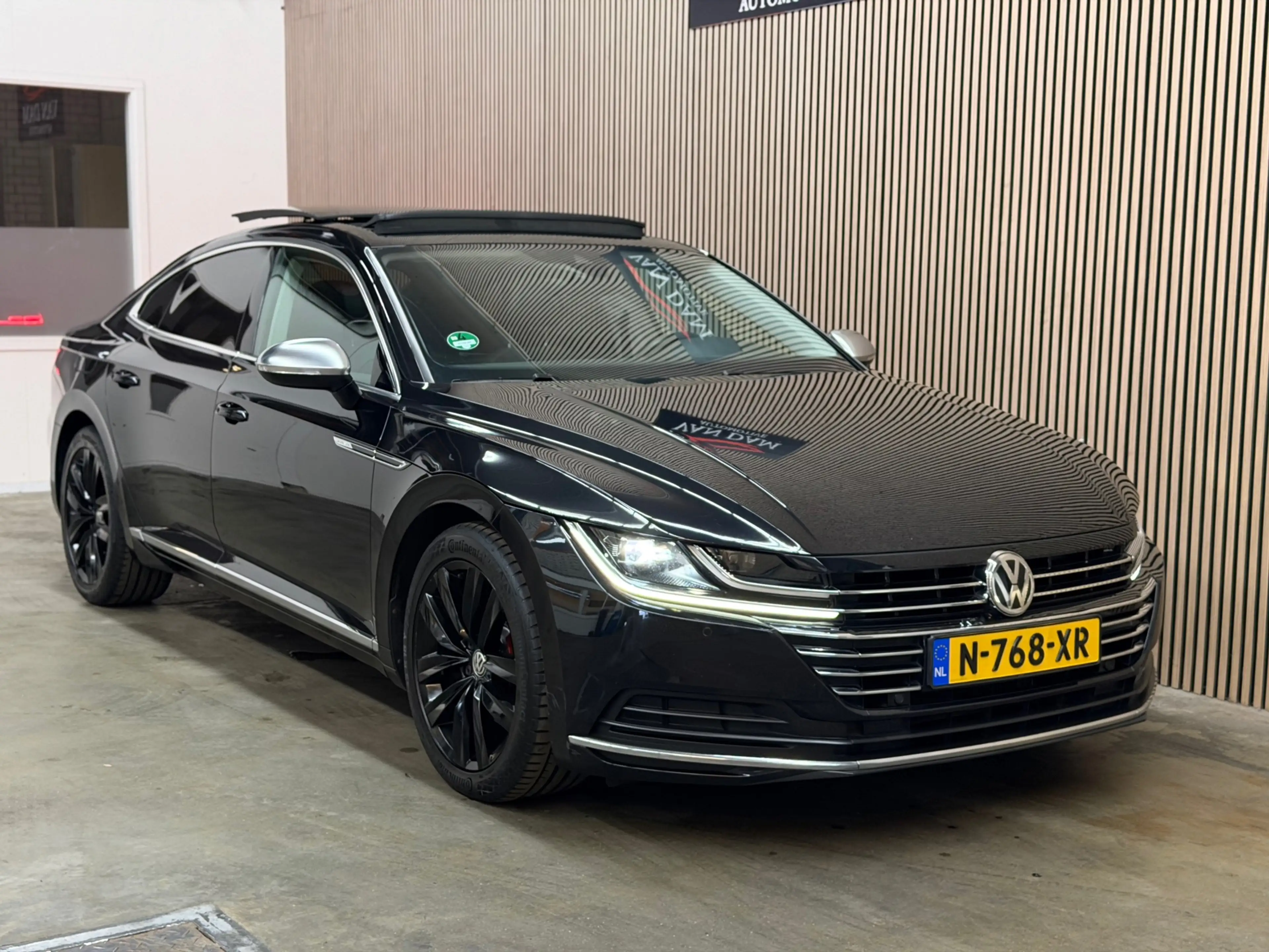 Volkswagen Arteon 1.5 TSI Business R 2019 DSG PANO LED CAMERA — photo 11