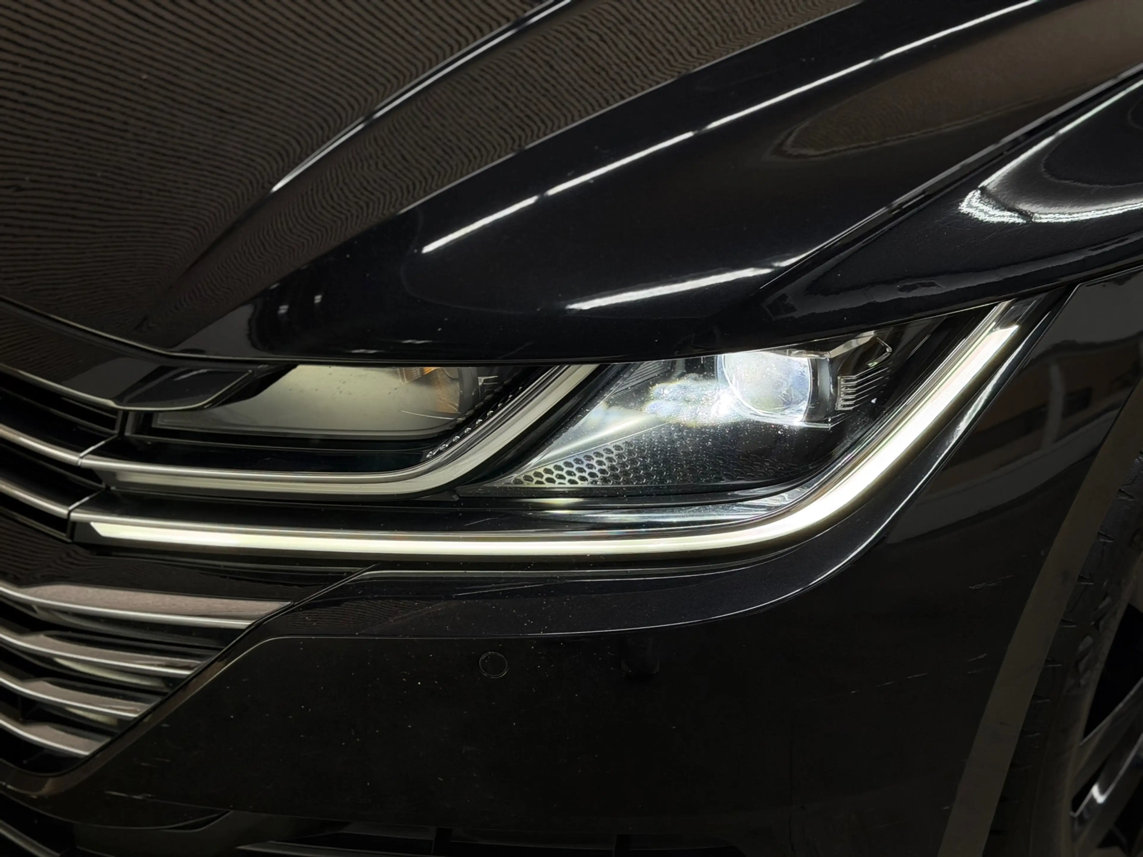 Volkswagen Arteon 1.5 TSI Business R 2019 DSG PANO LED CAMERA — photo 3
